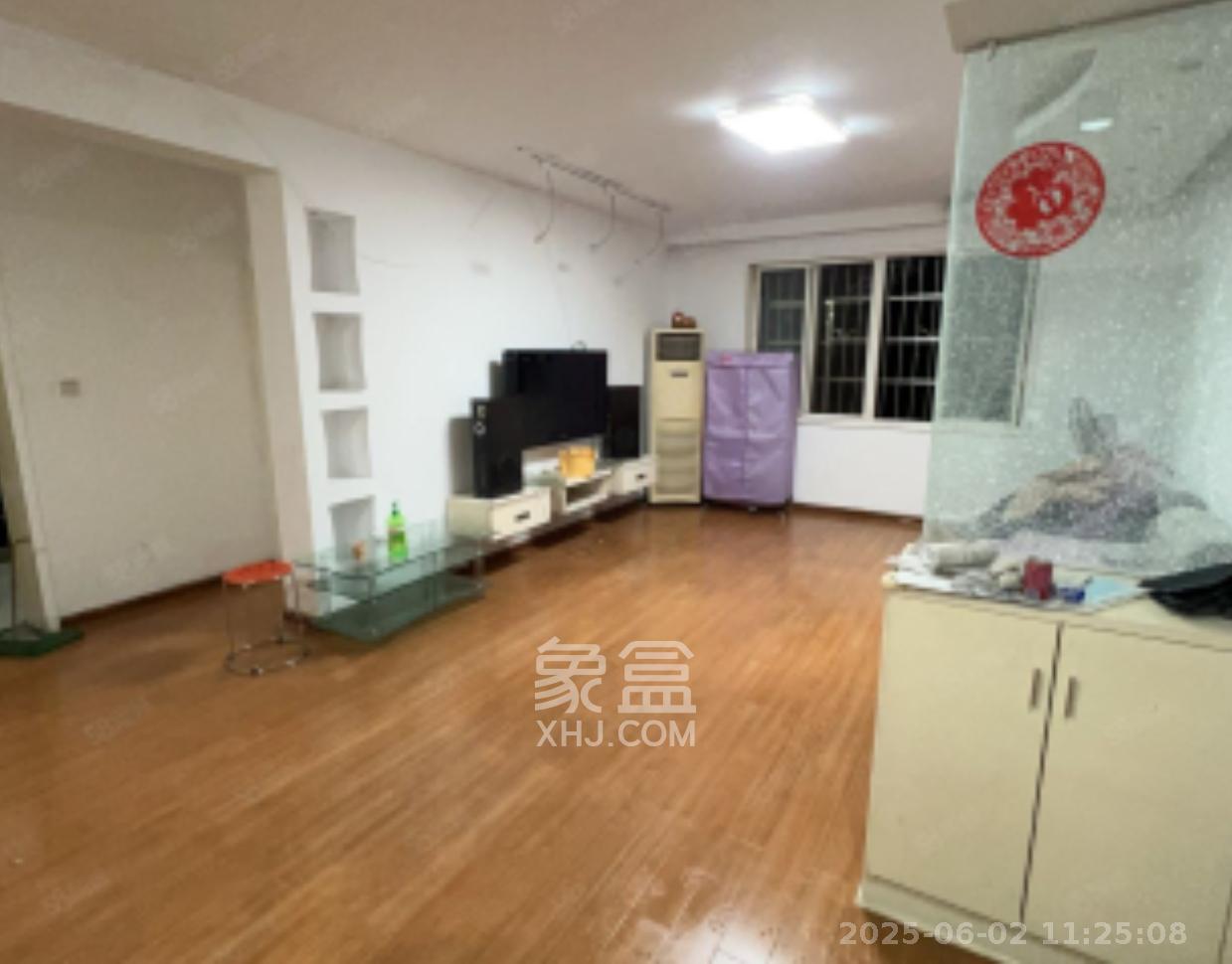 富绿新村  3室1厅1卫   1900.00元/月室内图