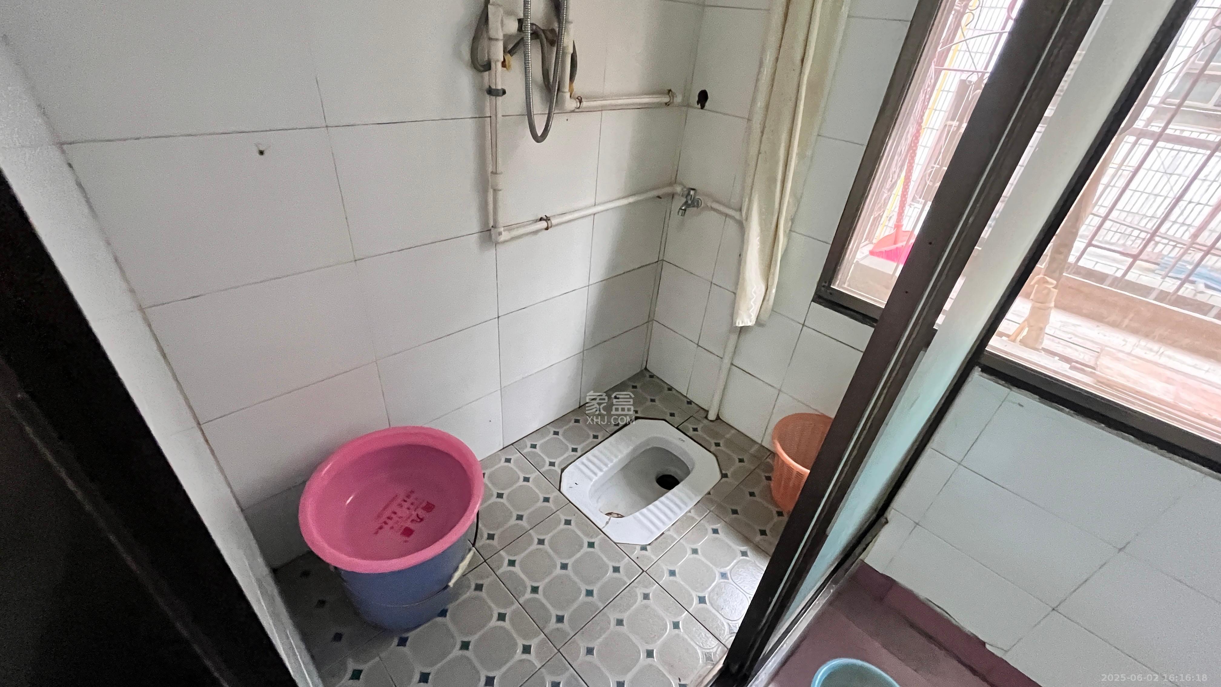 牛串岭小区  1室1厅1卫    800.0元/月 牛串岭小区  1室1厅1卫    800.0元/月室内图