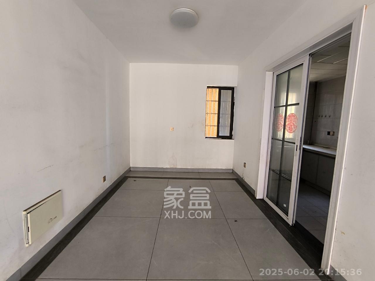 联丰苑  3室2厅2卫    1800.0元/月 联丰苑  3室2厅2卫    1800.0元/月室内图