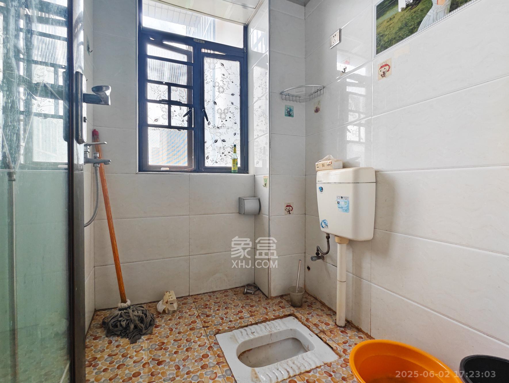 七里香榭 3室1厅1卫 68.0万 七里香榭 3室1厅1卫 68.0万卫生间