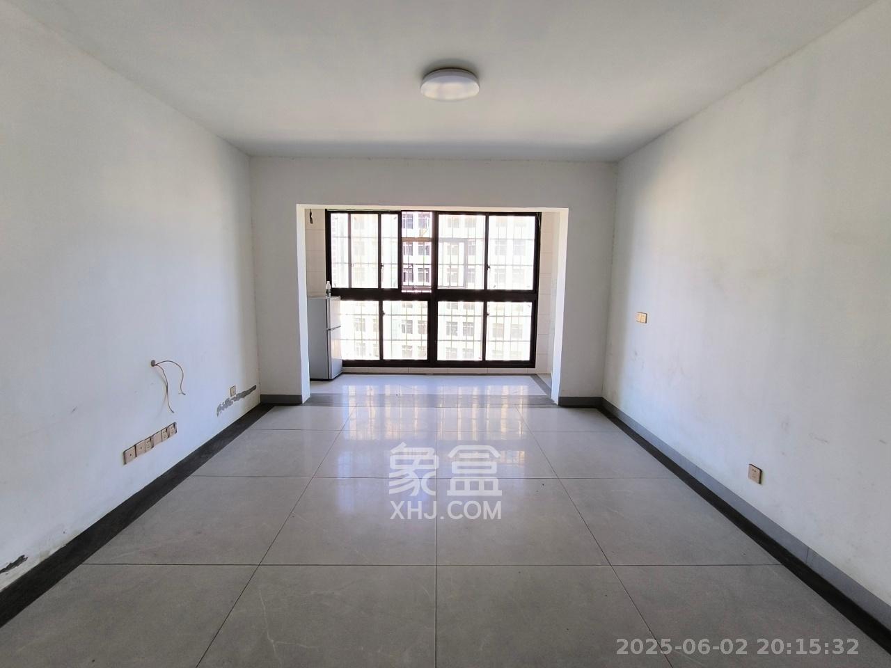 联丰苑  3室2厅2卫    1800.0元/月 联丰苑  3室2厅2卫    1800.0元/月室内图1