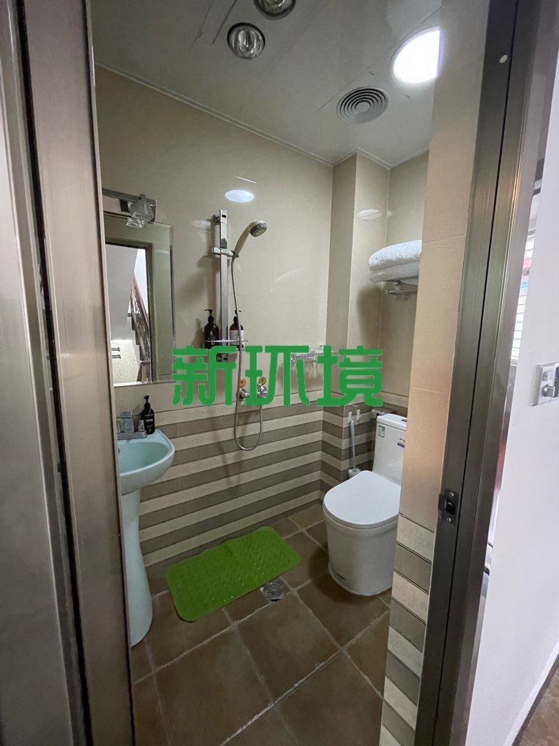 广茂园一期  5室2厅3卫   92.50万客厅