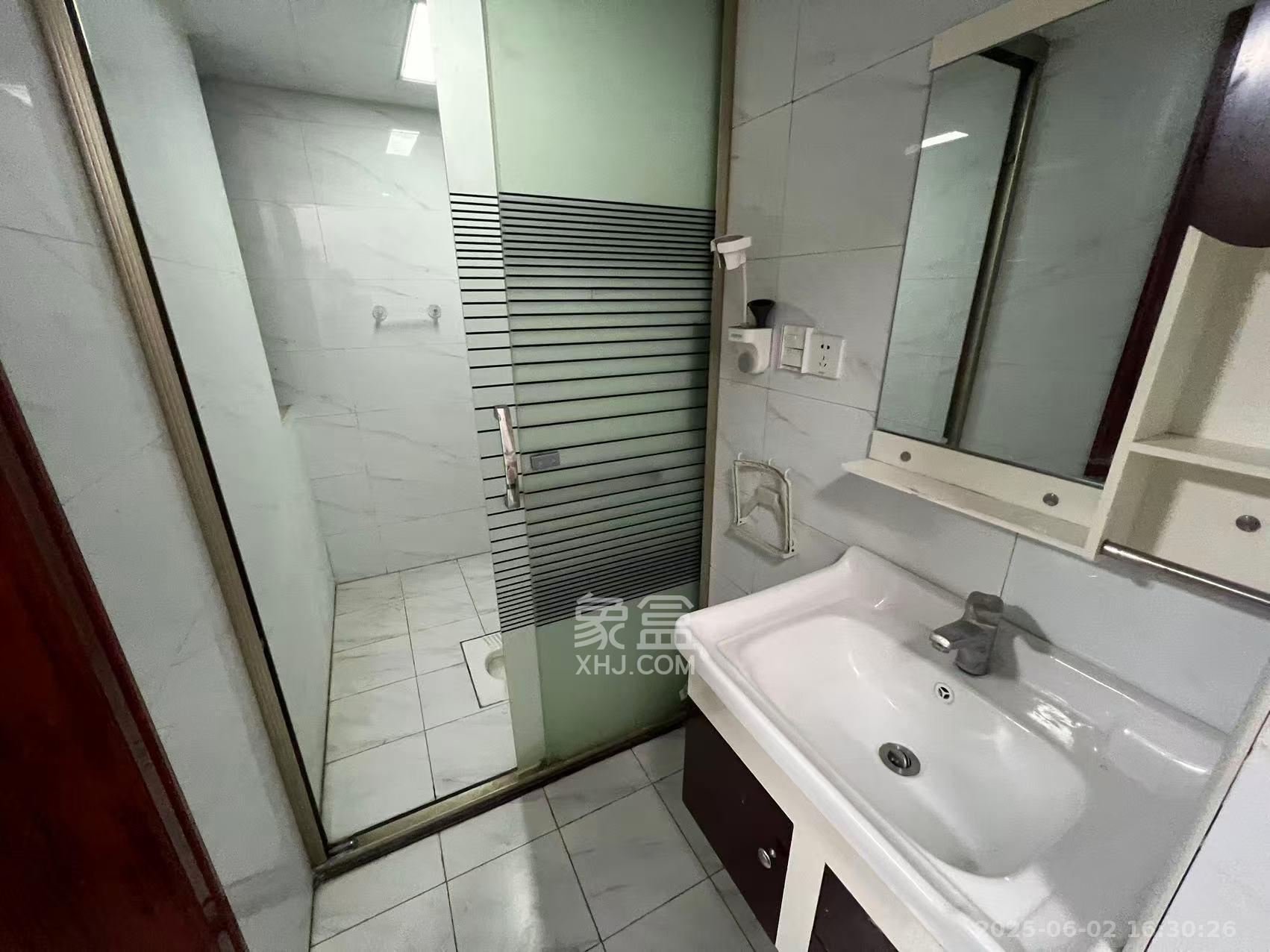 新新花园 2室1厅1卫 2000.0元/月 新新花园 2室1厅1卫 2000.0元/月室内图