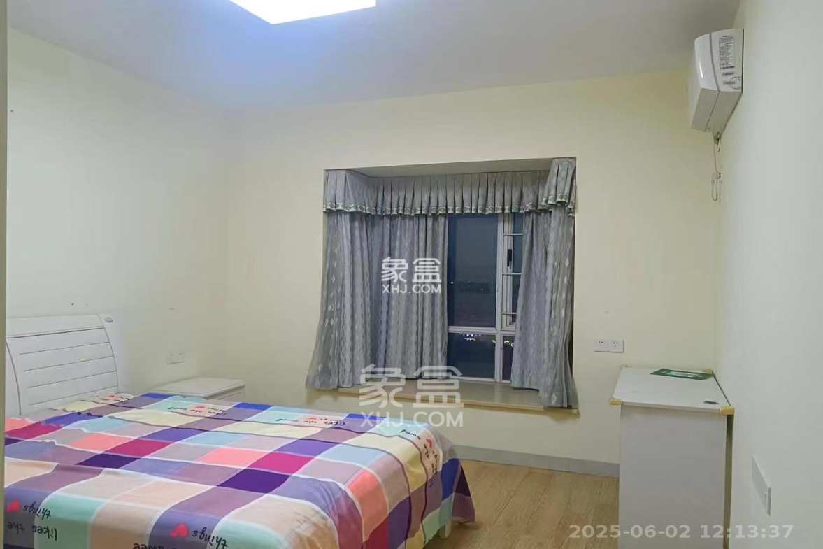 新蕾品阁居 4室2厅2卫 1900.0元/月 新蕾品阁居 4室2厅2卫 1900.0元/月室内图