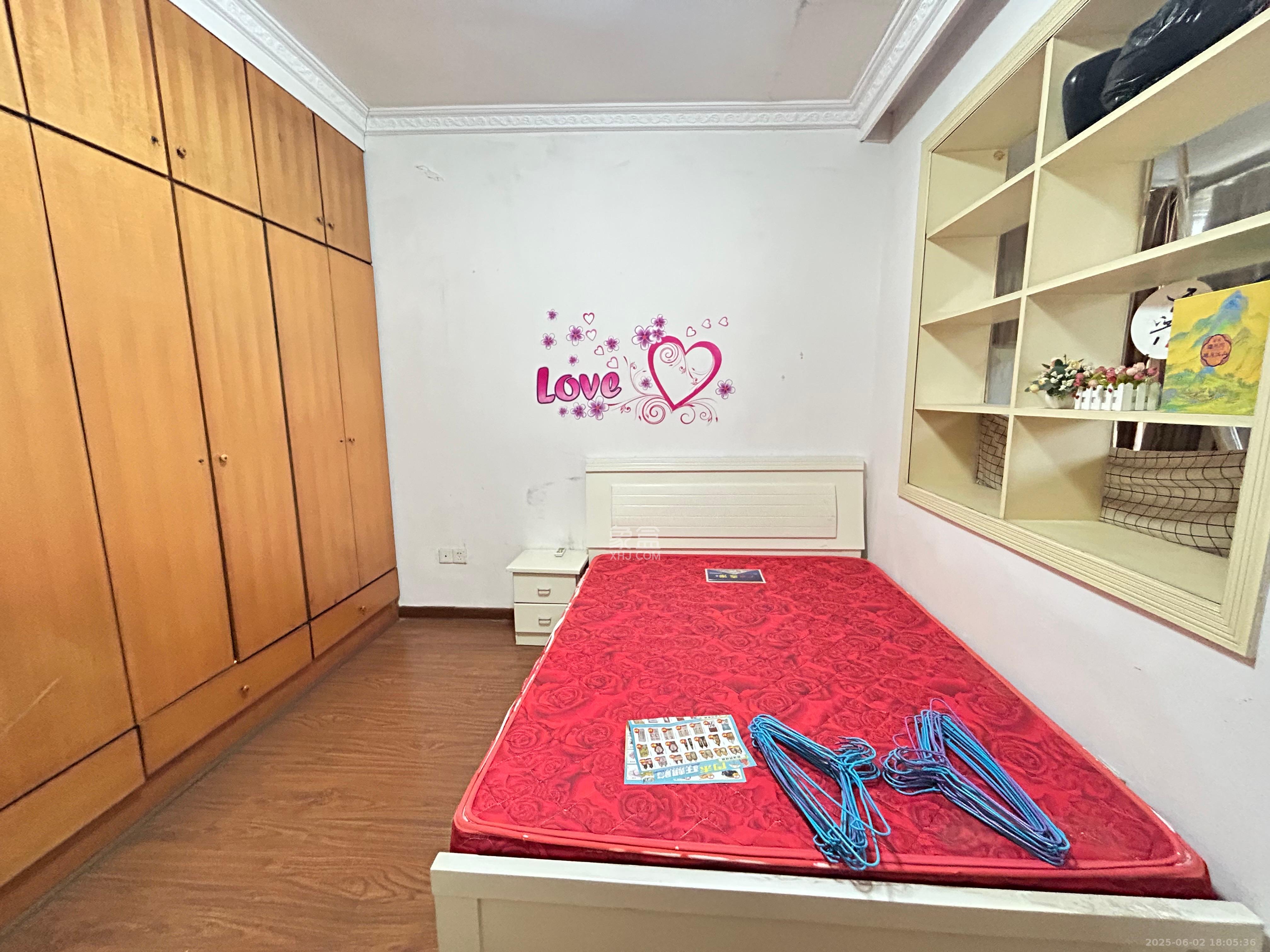 老鸦冲社区  1室1厅1卫   1200.00元/月室内图