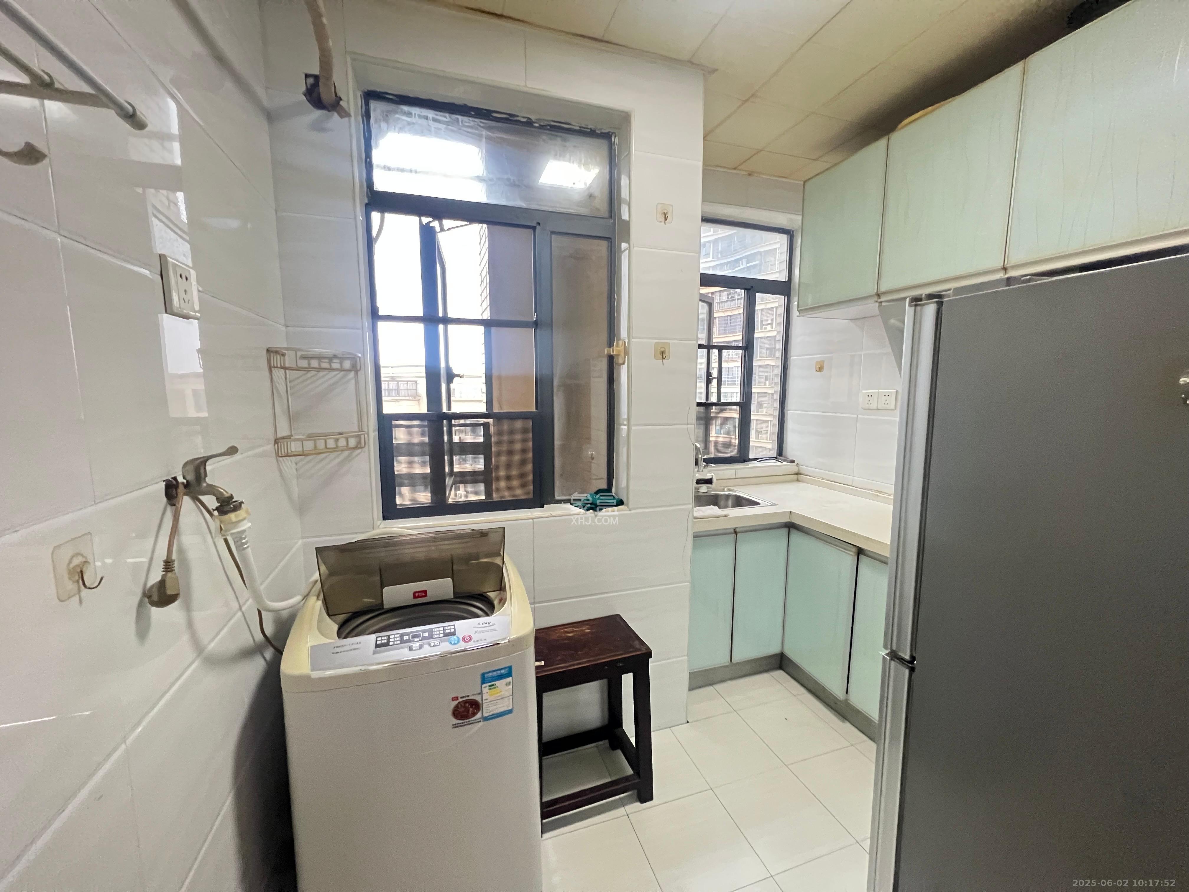 保利麓谷林语I区  2室1厅1卫   1300.00元/月室内图