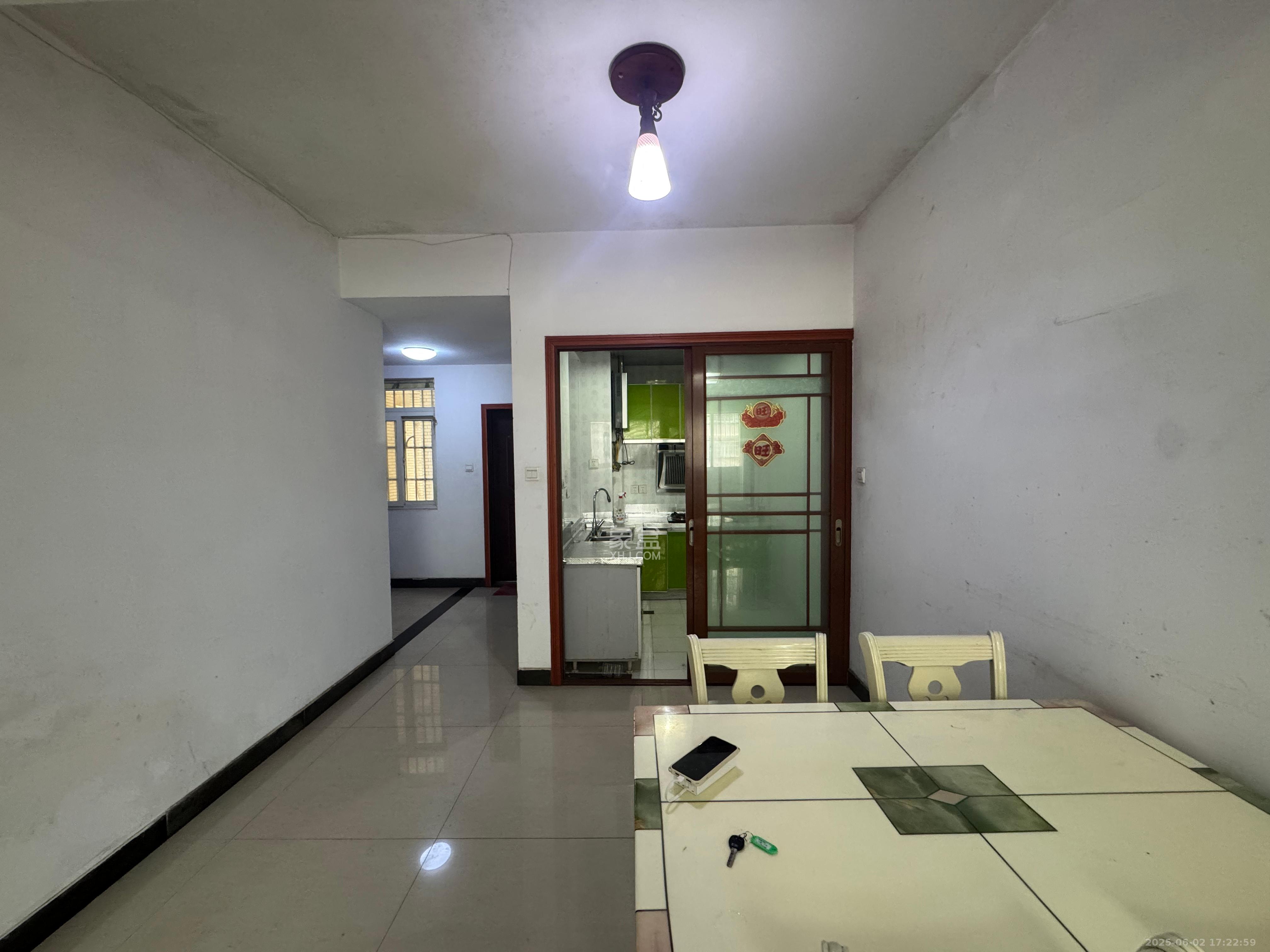 楚天中苑  3室2厅2卫    1800.0元/月 楚天中苑  3室2厅2卫    1800.0元/月室内图