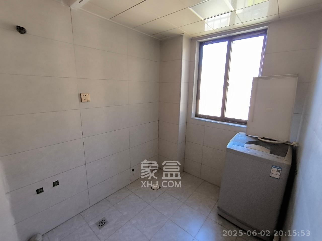 联丰苑  3室2厅2卫    1800.0元/月 联丰苑  3室2厅2卫    1800.0元/月室内图