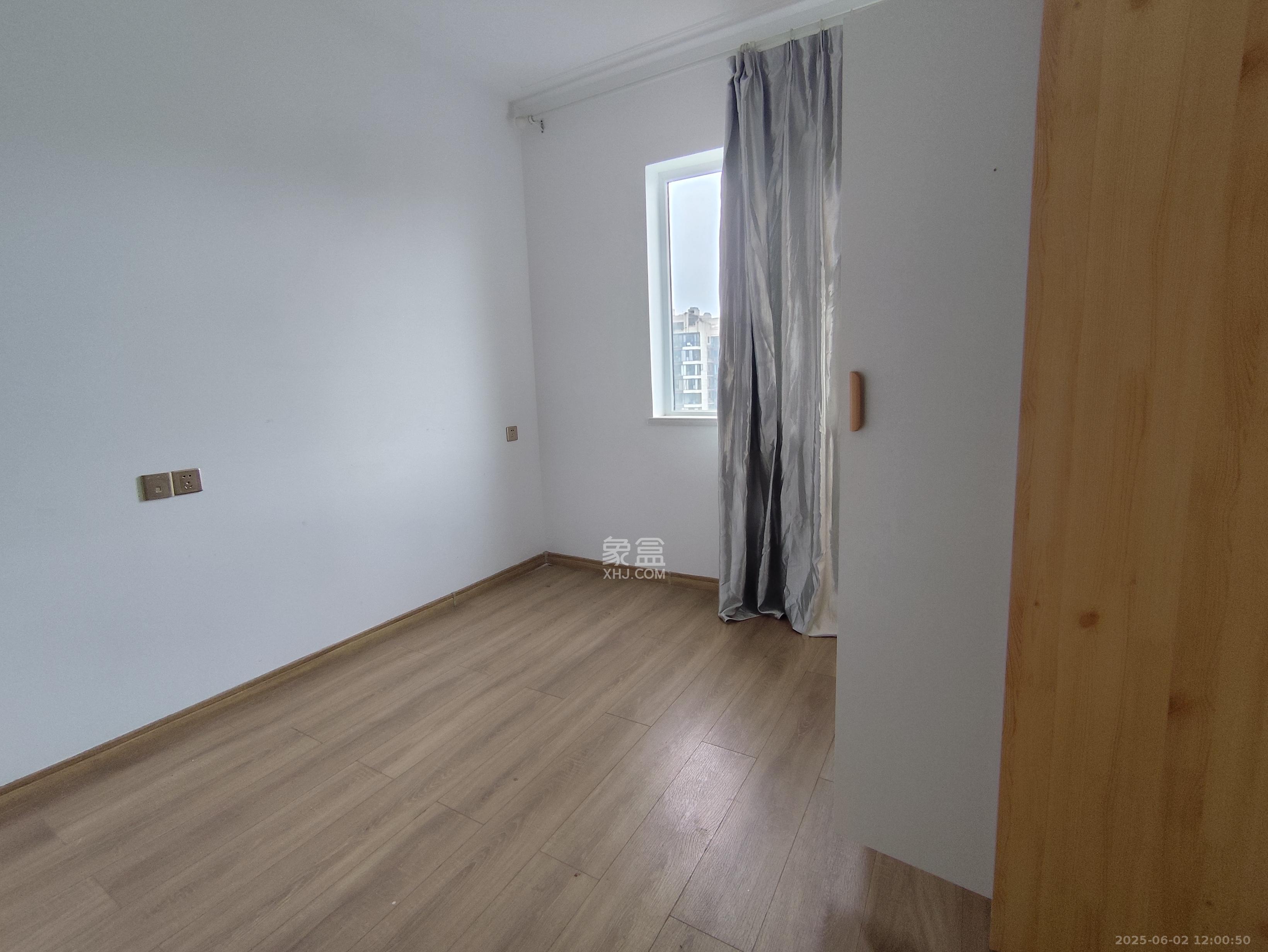 新华联梦想城  3室2厅2卫    2100.0元/月 新华联梦想城  3室2厅2卫    2100.0元/月室内图