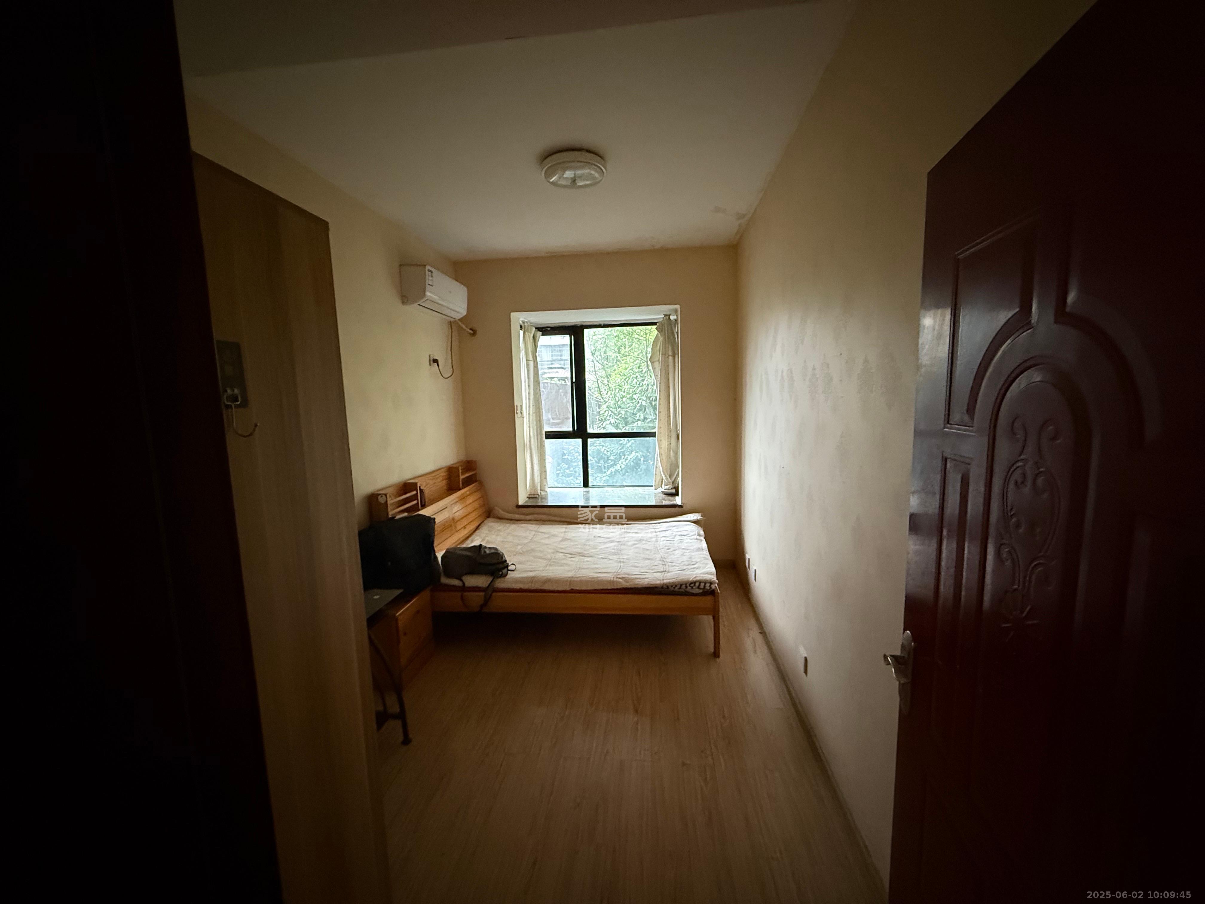 鑫远湘府华城  3室2厅1卫    2400.0元/月室内图