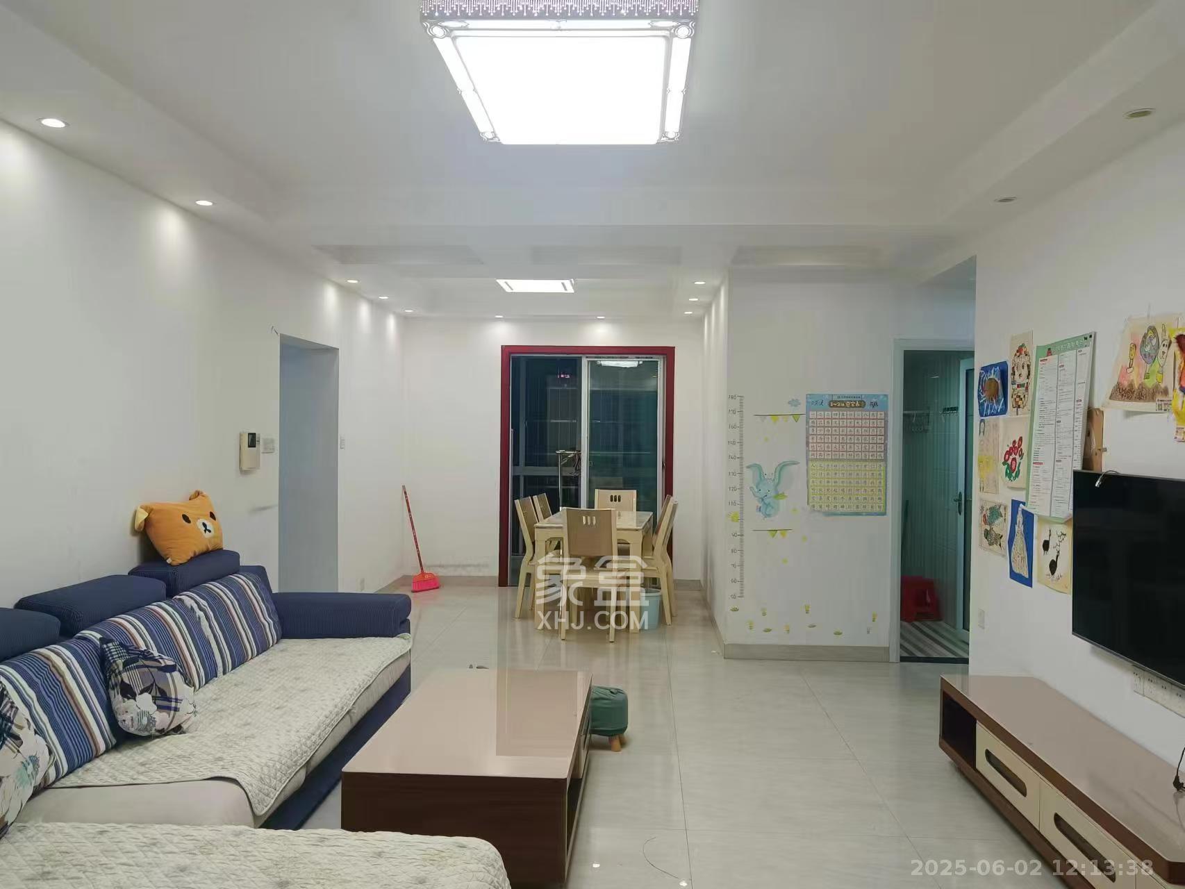 新蕾品阁居 4室2厅2卫 1900.0元/月 新蕾品阁居 4室2厅2卫 1900.0元/月室内图