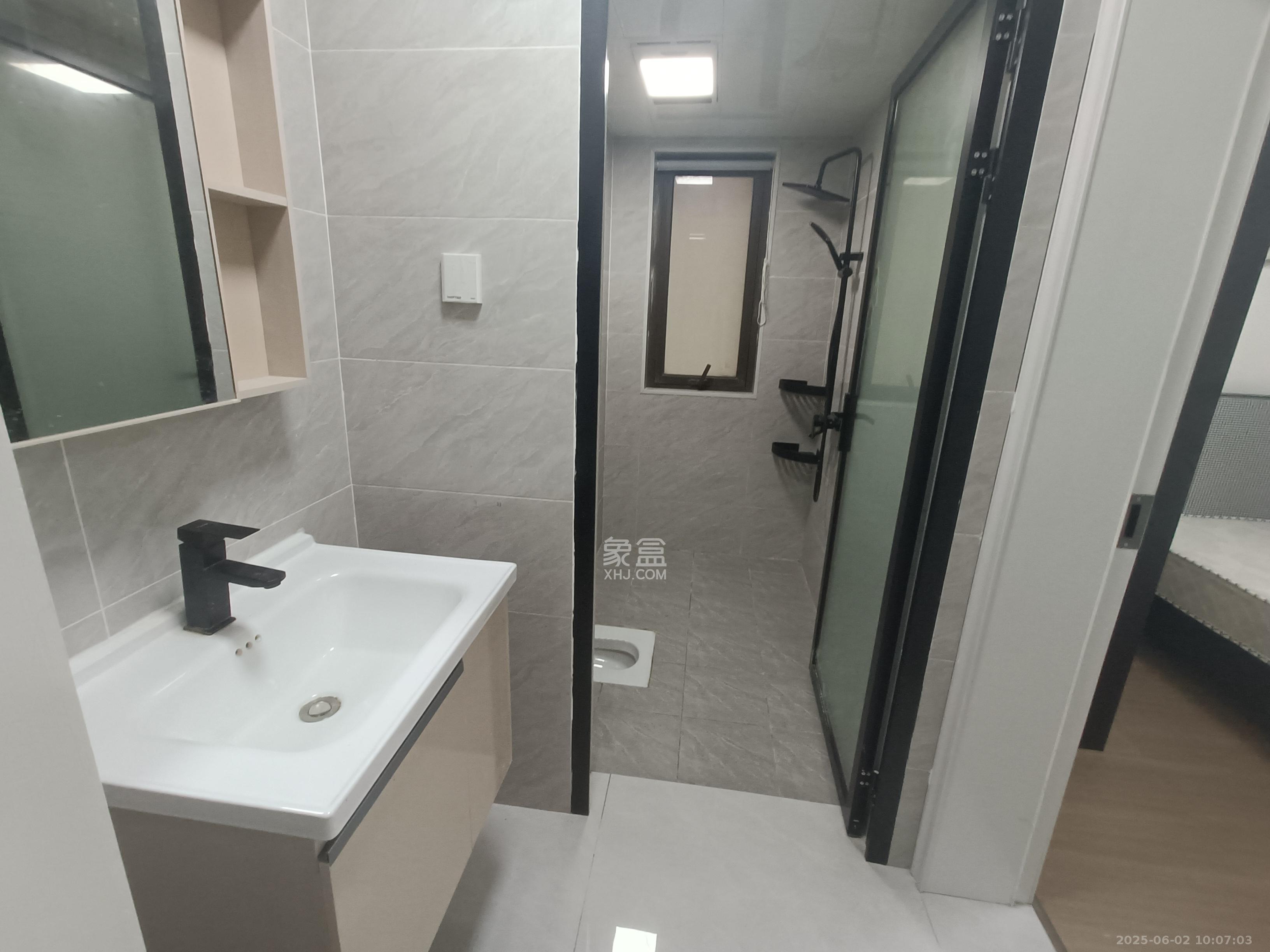 金茂梅溪湖 2室2厅1卫 2300.0元/月 金茂梅溪湖 2室2厅1卫 2300.0元/月室内图