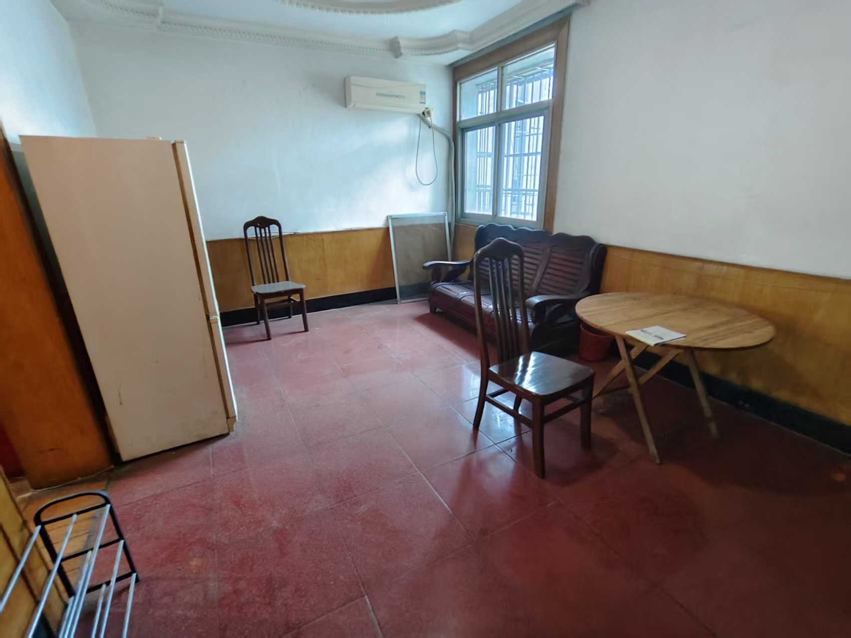 公安分局综合楼  2室1厅1卫    1000.0元/月户型图