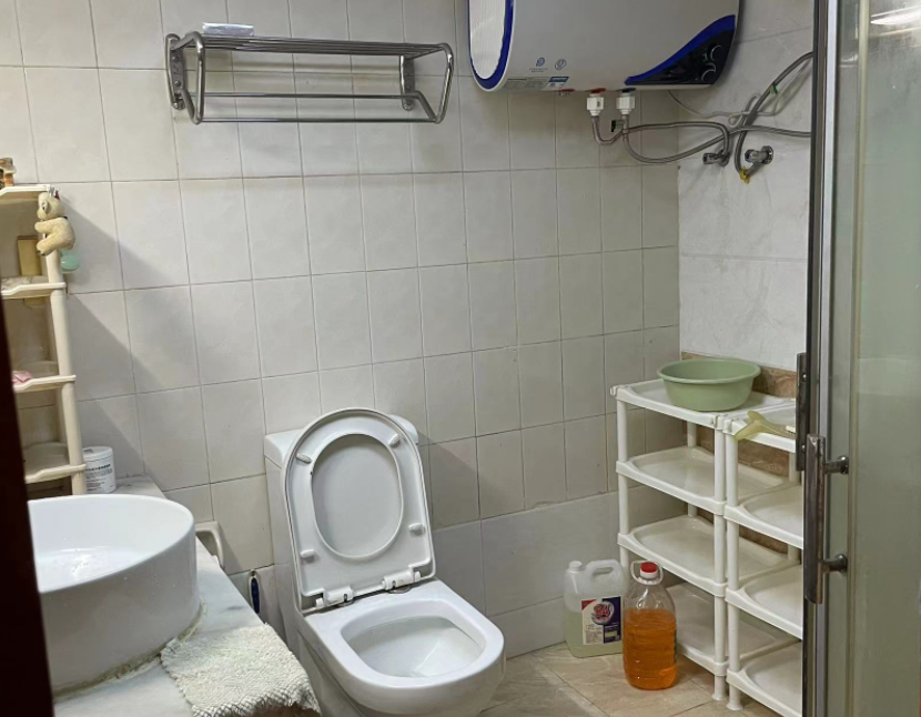 华锦苑 3室2厅2卫 146.0万 华锦苑 3室2厅2卫 146.0万客厅