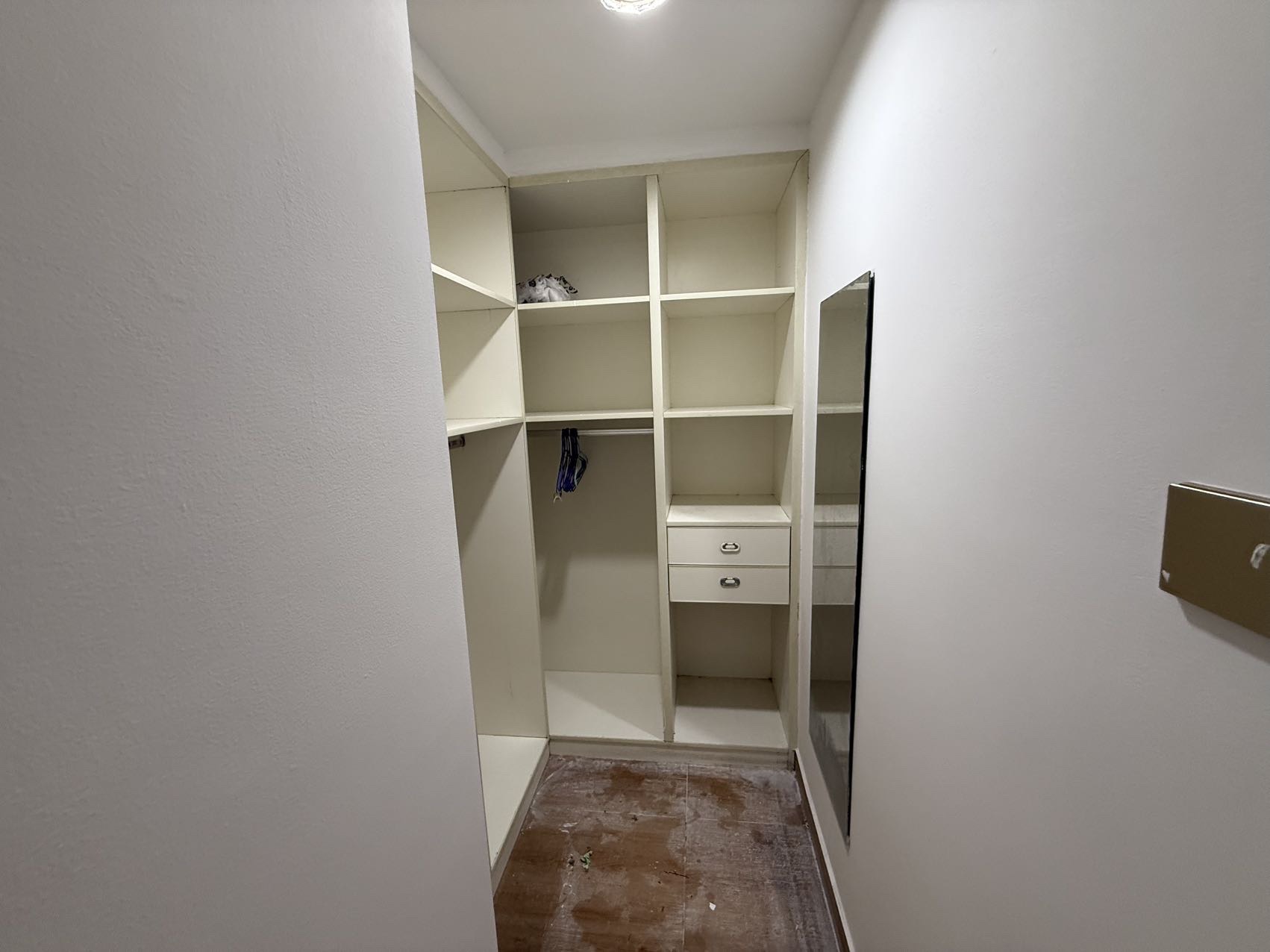 汇宇金城  2室2厅1卫   2300.00元/月室内图