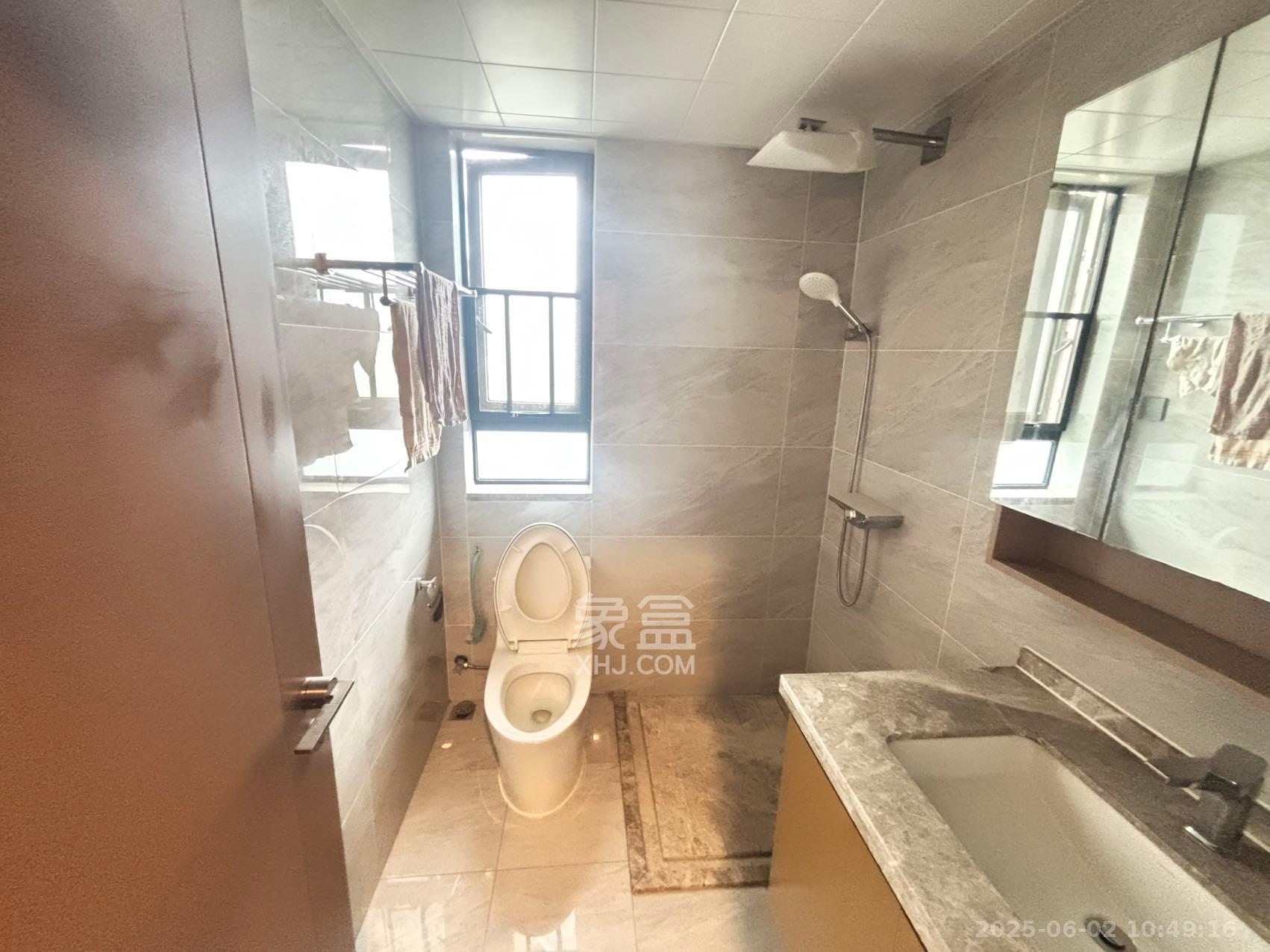 万科魅力之城天阔里  3室2厅2卫   2300.00元/月室内图