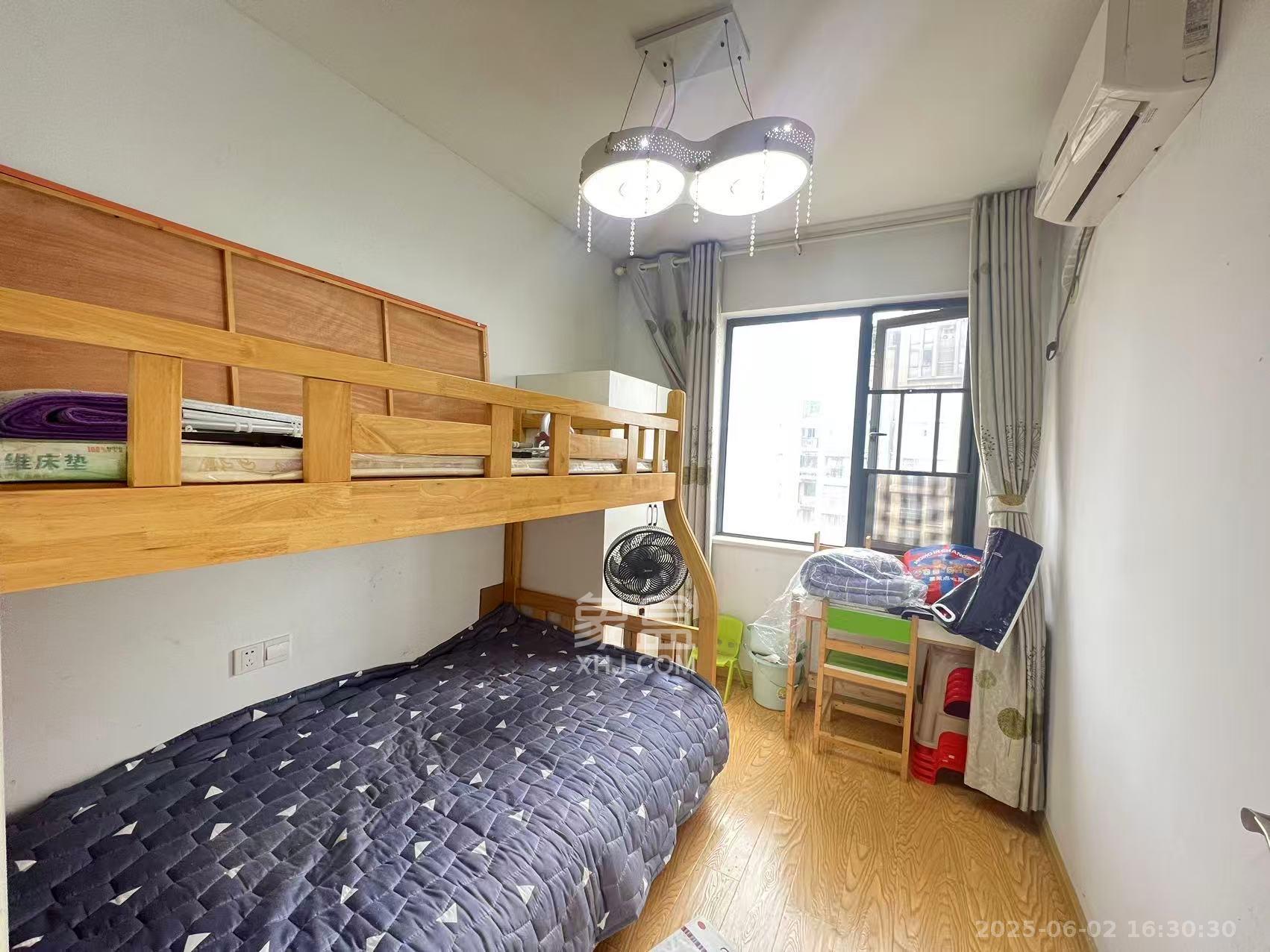 荣盛花语馨苑 2室2厅1卫 2200.0元/月 荣盛花语馨苑 2室2厅1卫 2200.0元/月室内图