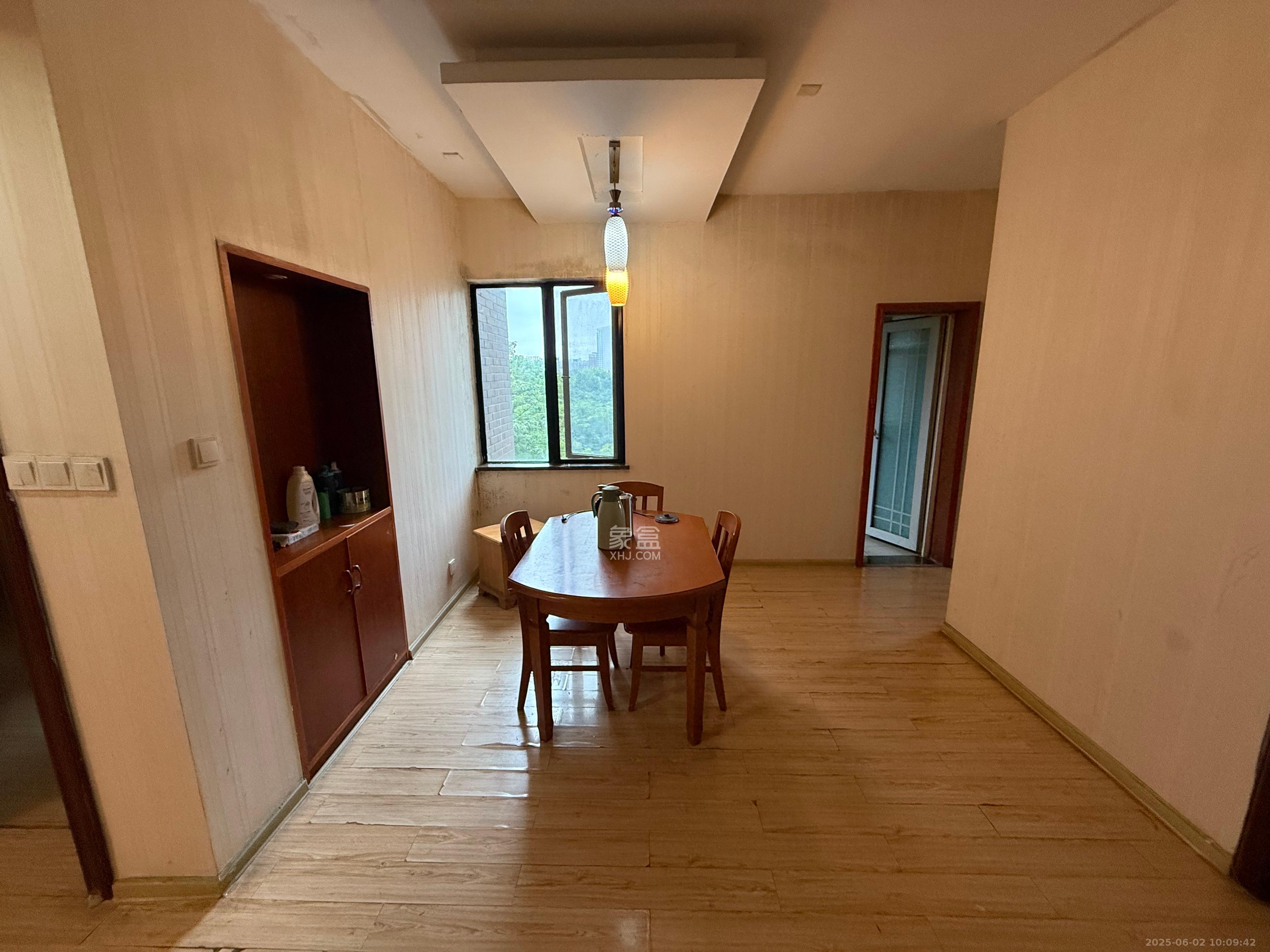 鑫远湘府华城  3室2厅1卫    2400.0元/月室内图