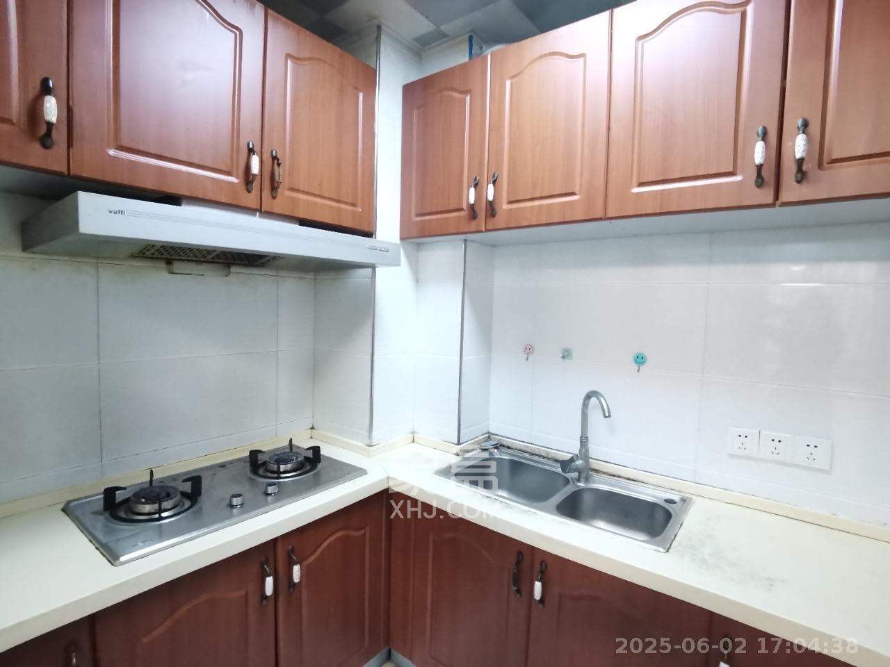 奥林匹克花园贡院三期  1室2厅1卫   2200.00元/月室内图