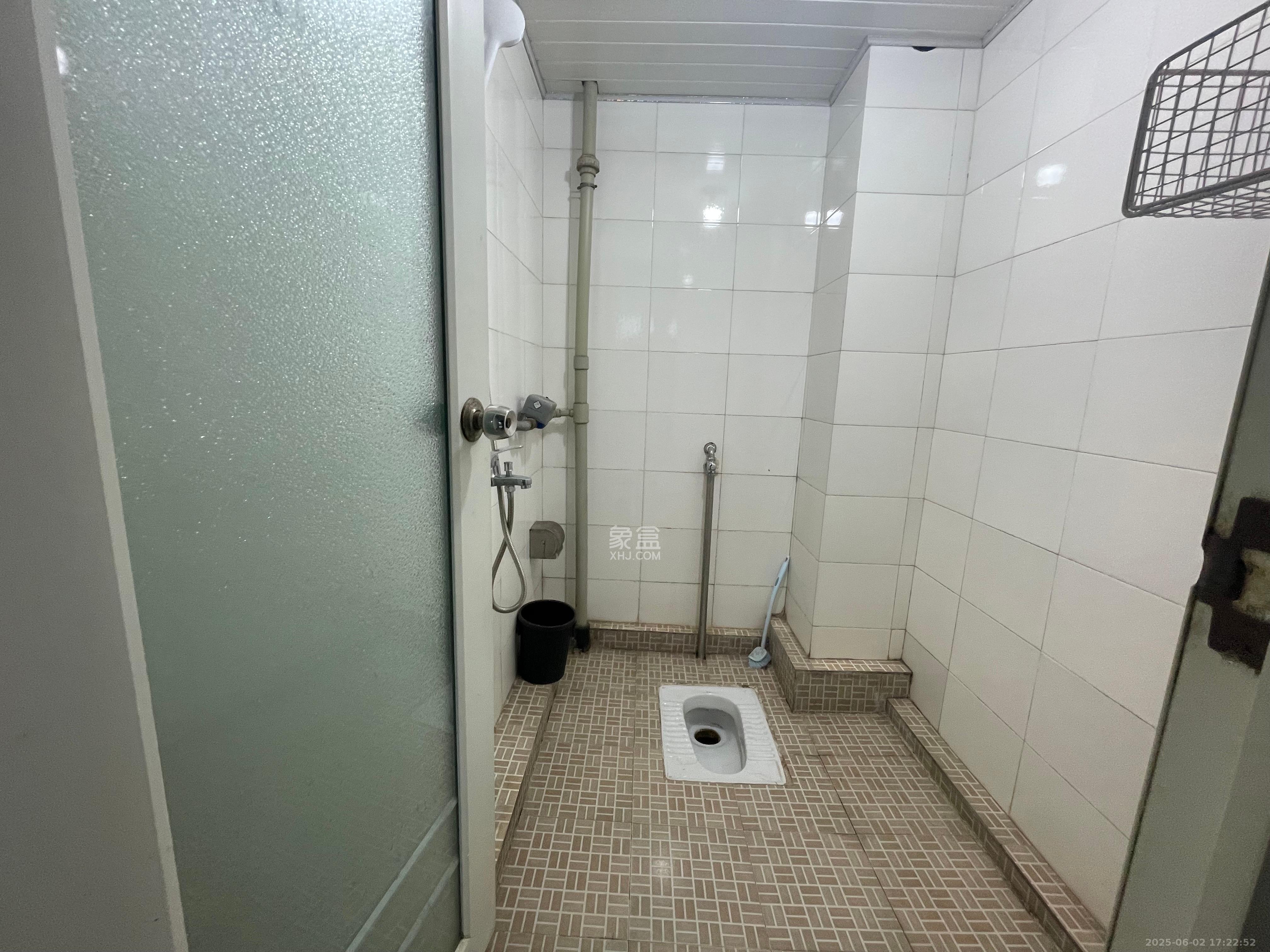 中远公馆  1室1厅1卫   1500.00元/月室内图