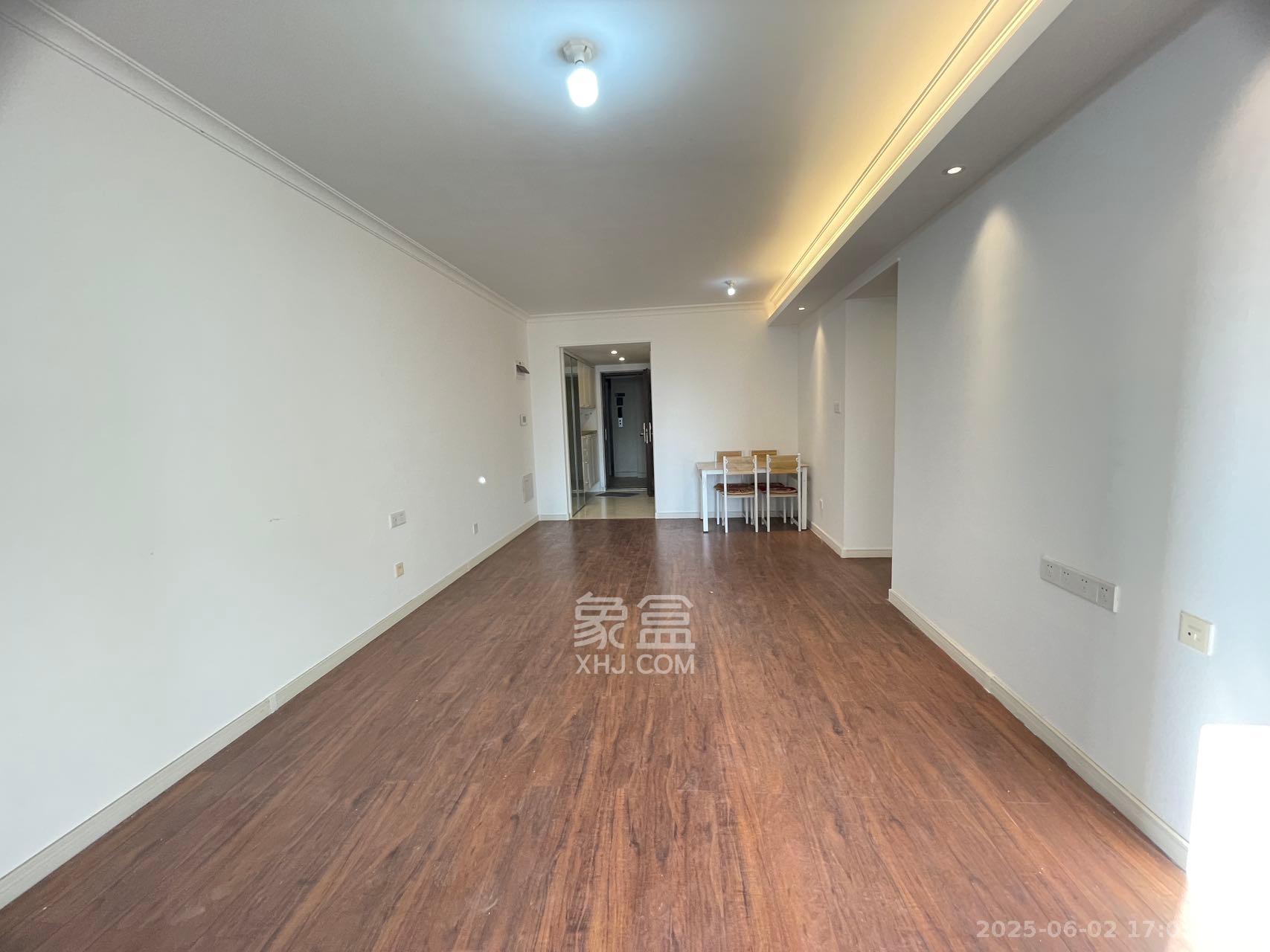 万科魅力之城 3室2厅2卫 2200.0元/月 万科魅力之城 3室2厅2卫 2200.0元/月室内图