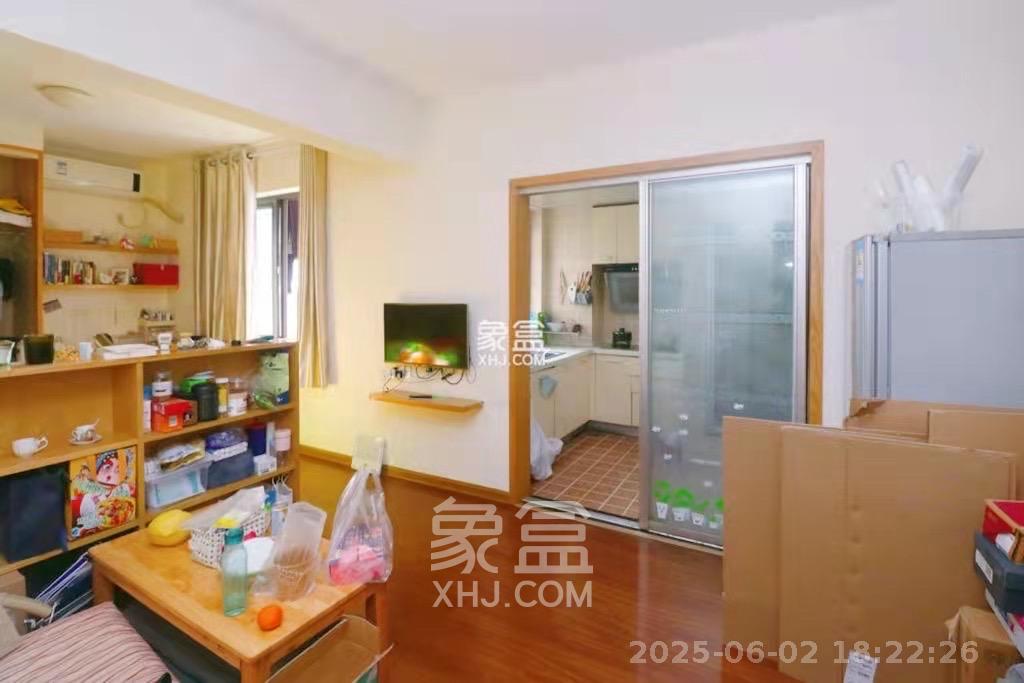 麓江春  1室1厅1卫   1700.00元/月室内图