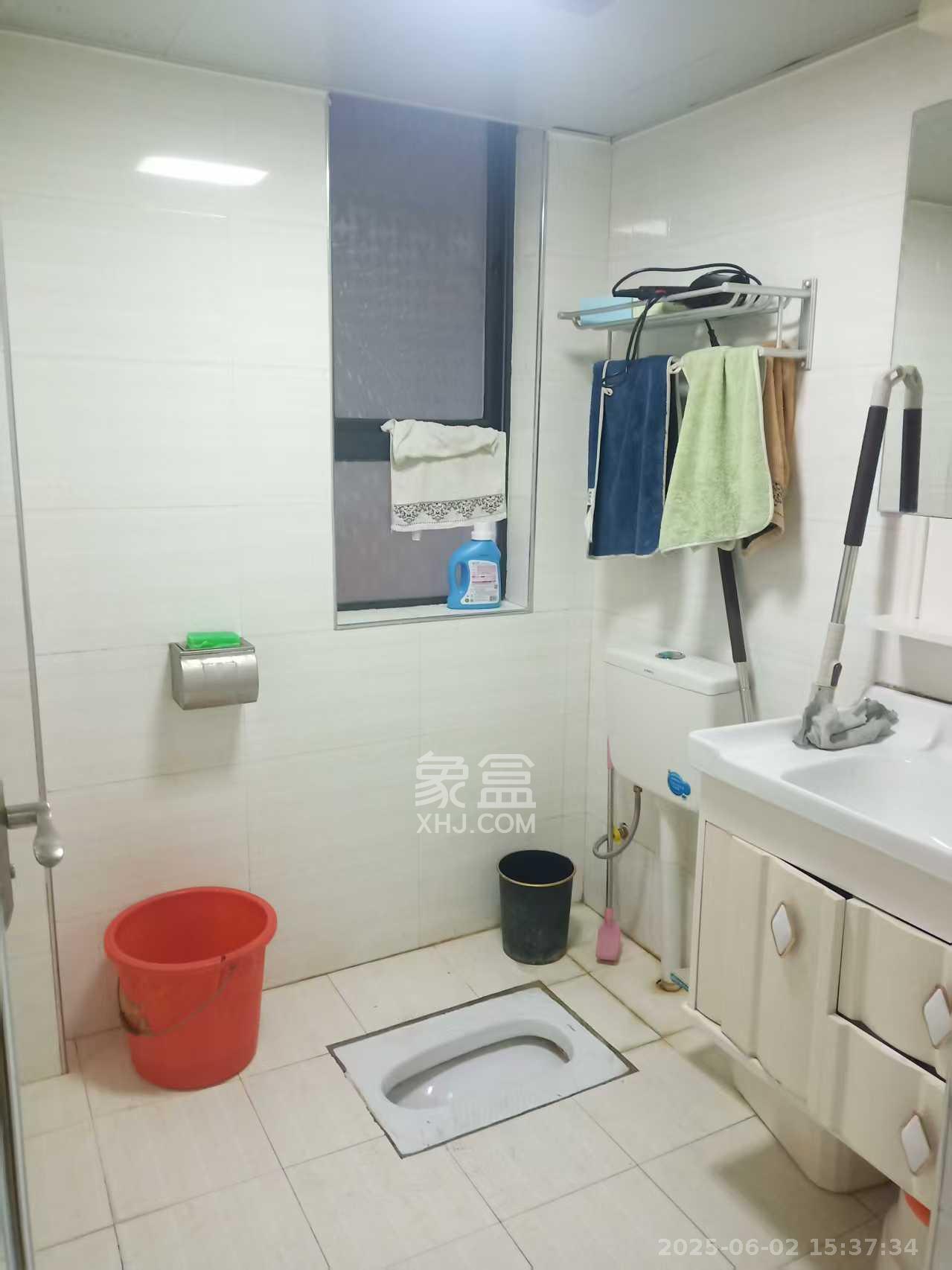 保利麓谷林语B区  2室2厅1卫   2400.00元/月室内图