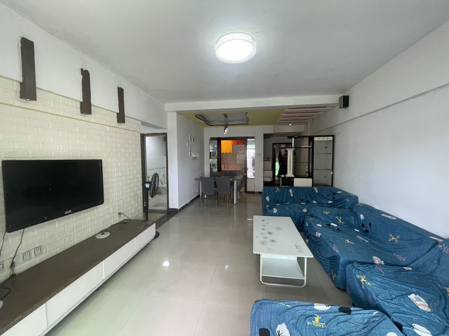 金银广场 2室2厅1卫 2100.0元/月 金银广场 2室2厅1卫 2100.0元/月室内图