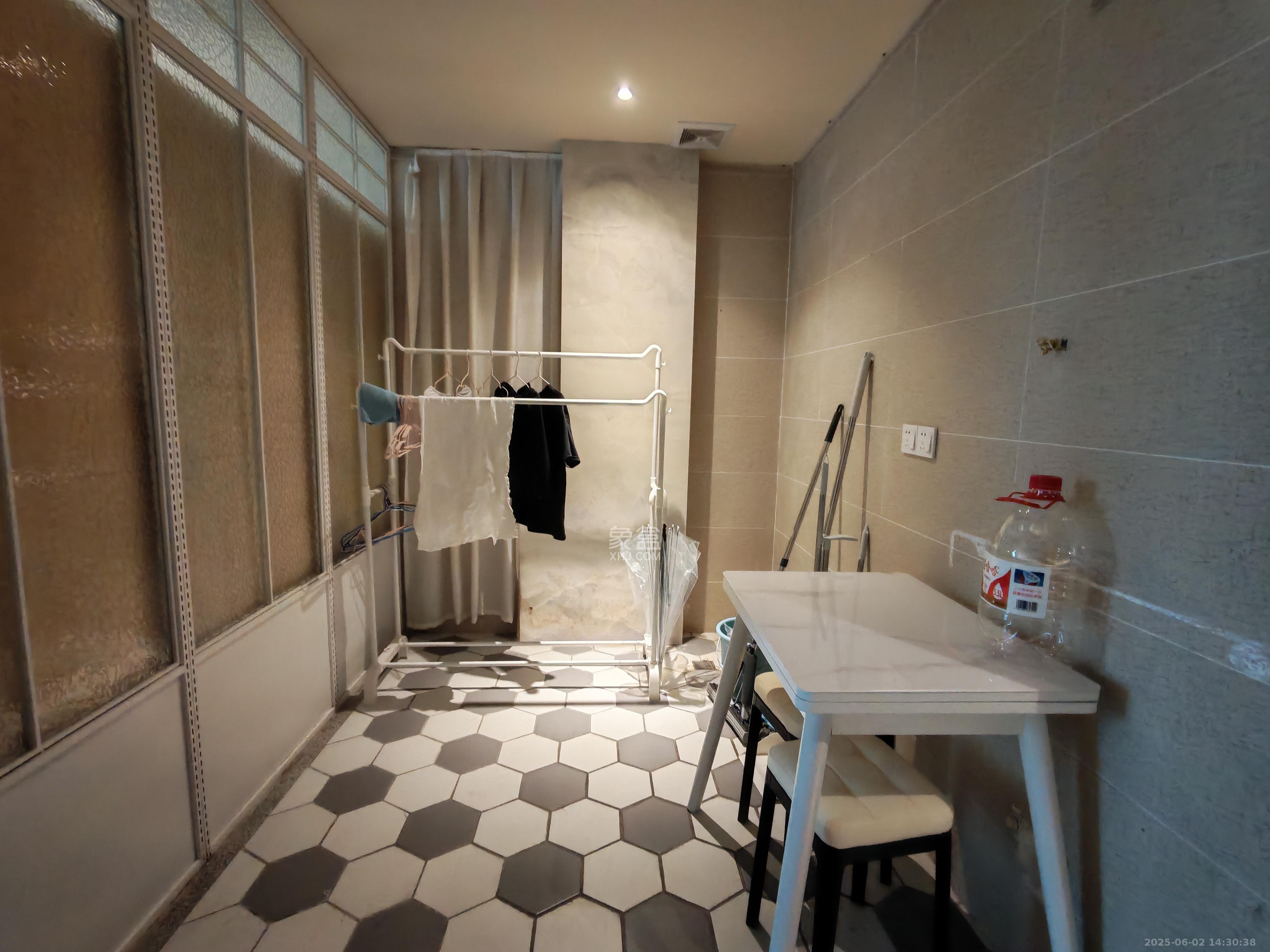 宇成朝阳广场 1室1厅1卫 2000.0元/月 宇成朝阳广场 1室1厅1卫 2000.0元/月室内图