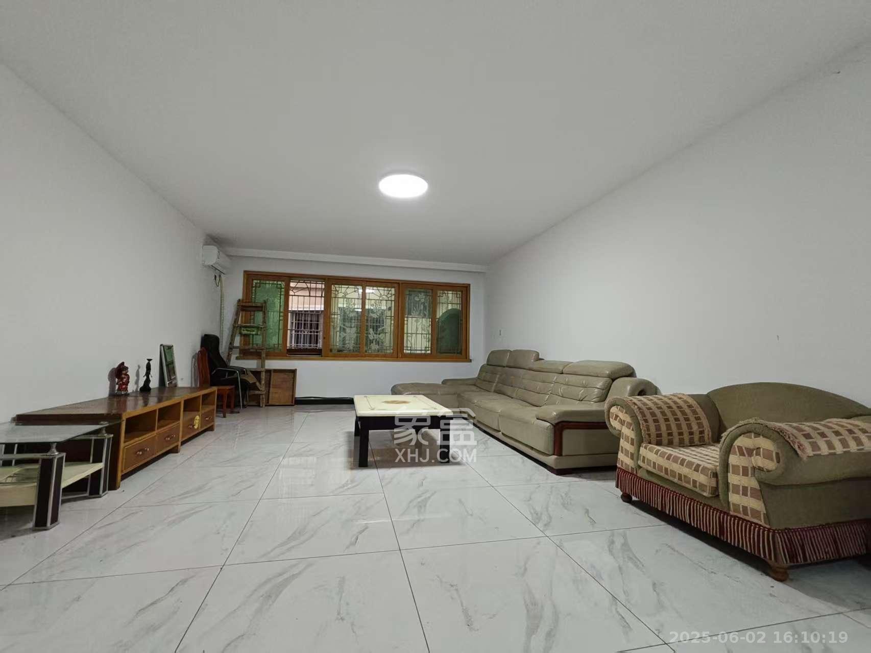 望兴家园 3室2厅2卫 2800.0元/月 望兴家园 3室2厅2卫 2800.0元/月室内图