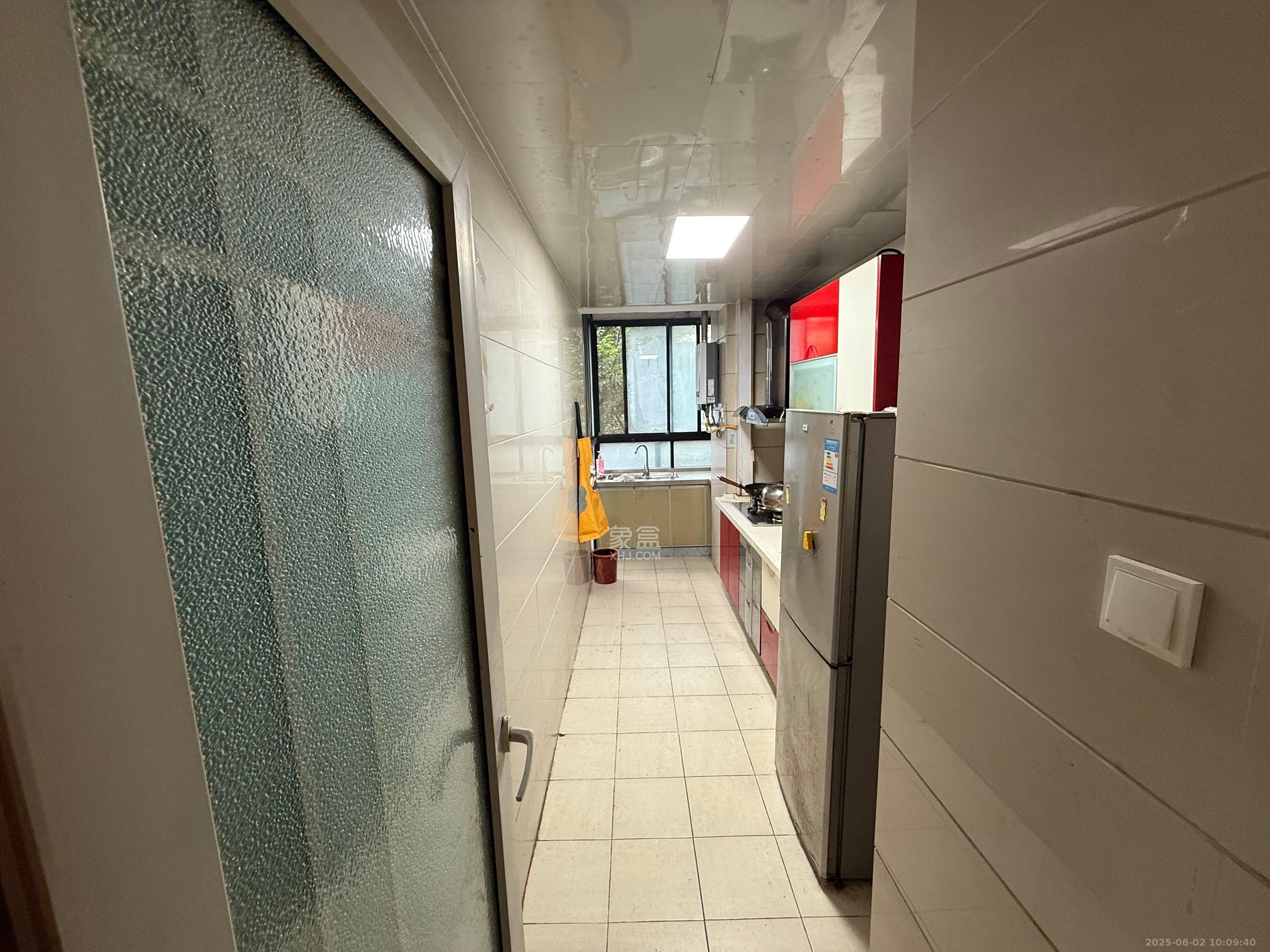 鑫远湘府华城  3室2厅1卫    2400.0元/月室内图