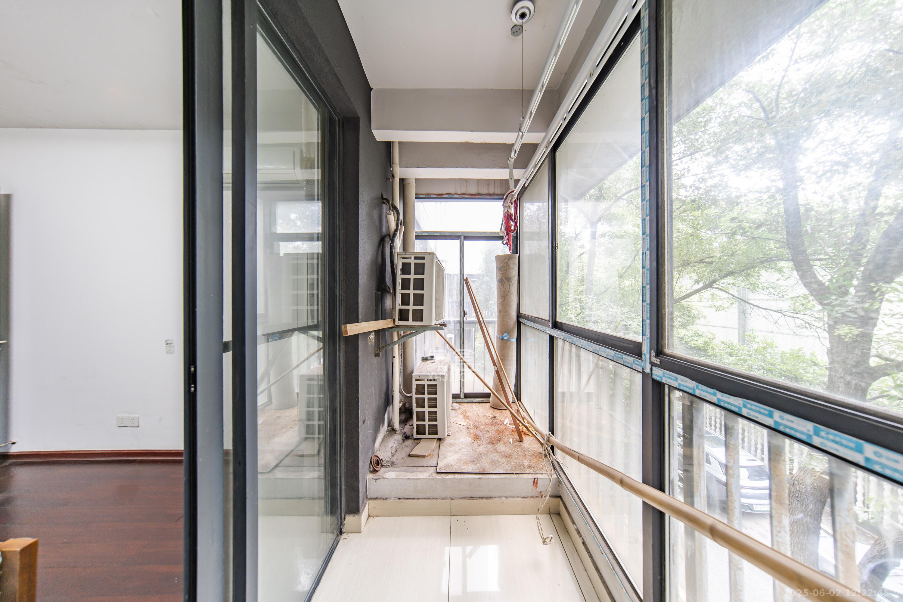 阳光100三期  3室2厅2卫    106.0万 阳光100三期  3室2厅2卫    106.0万阳台