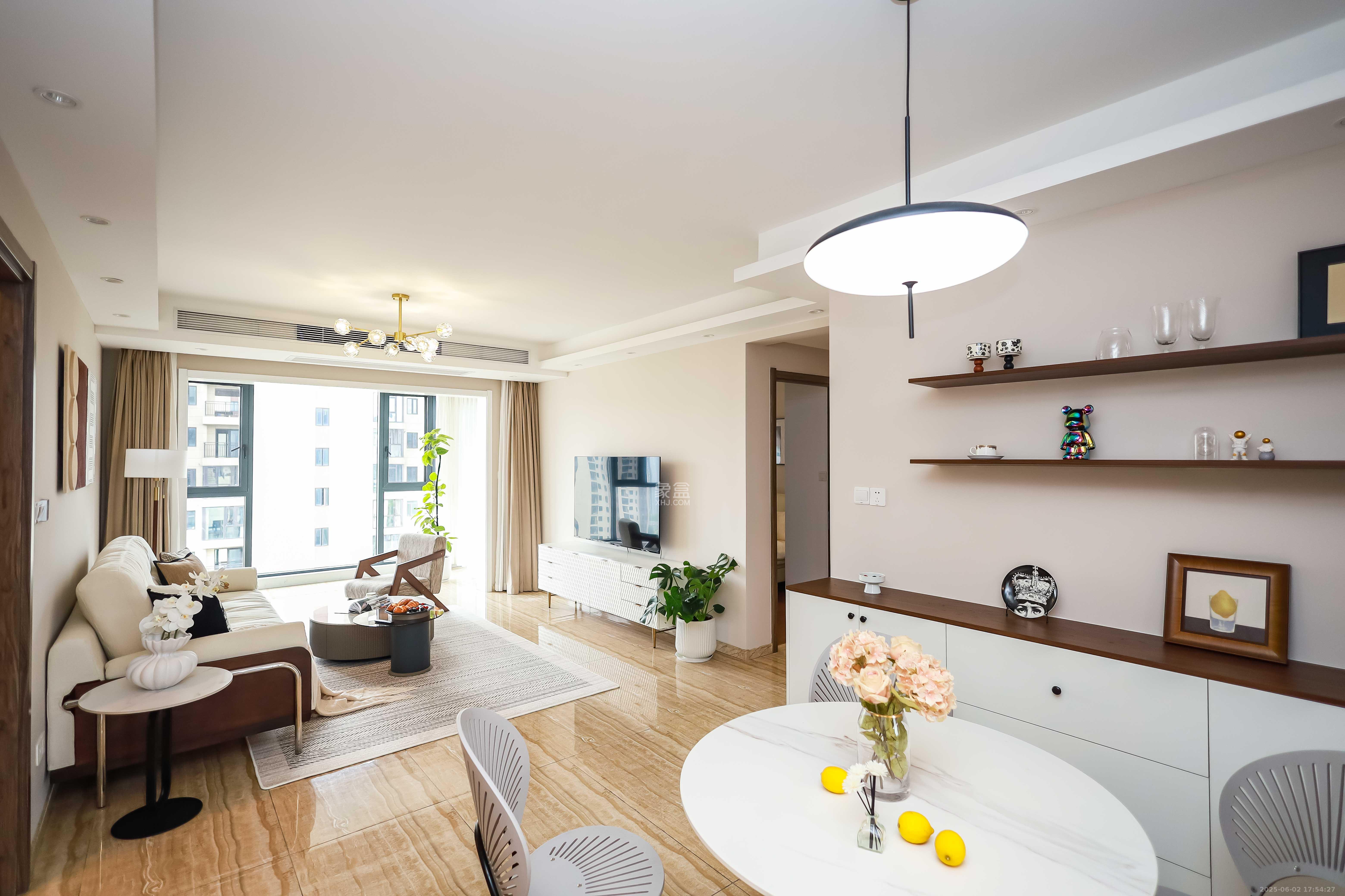 碧桂园荟隽棠  3室2厅2卫    107.0万 碧桂园荟隽棠  3室2厅2卫    107.0万客厅