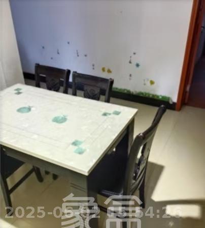 红旗商贸城  3室2厅1卫   1200.00元/月室内图