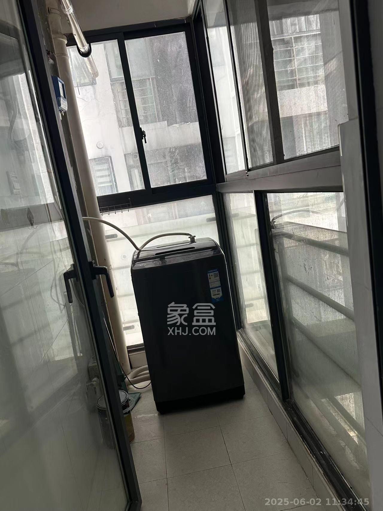 湘域中央  2室2厅1卫   3200.00元/月室内图