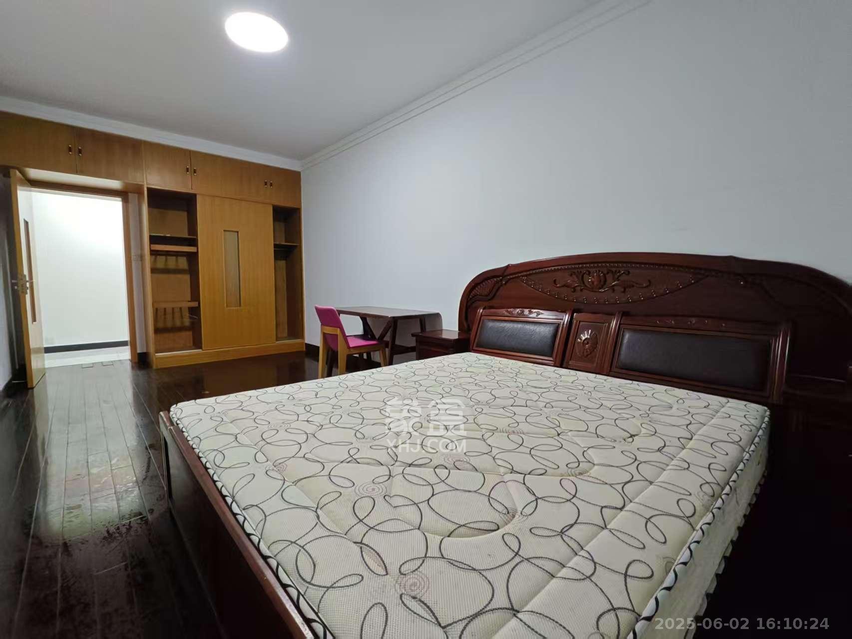 望兴家园 3室2厅2卫 2800.0元/月 望兴家园 3室2厅2卫 2800.0元/月室内图