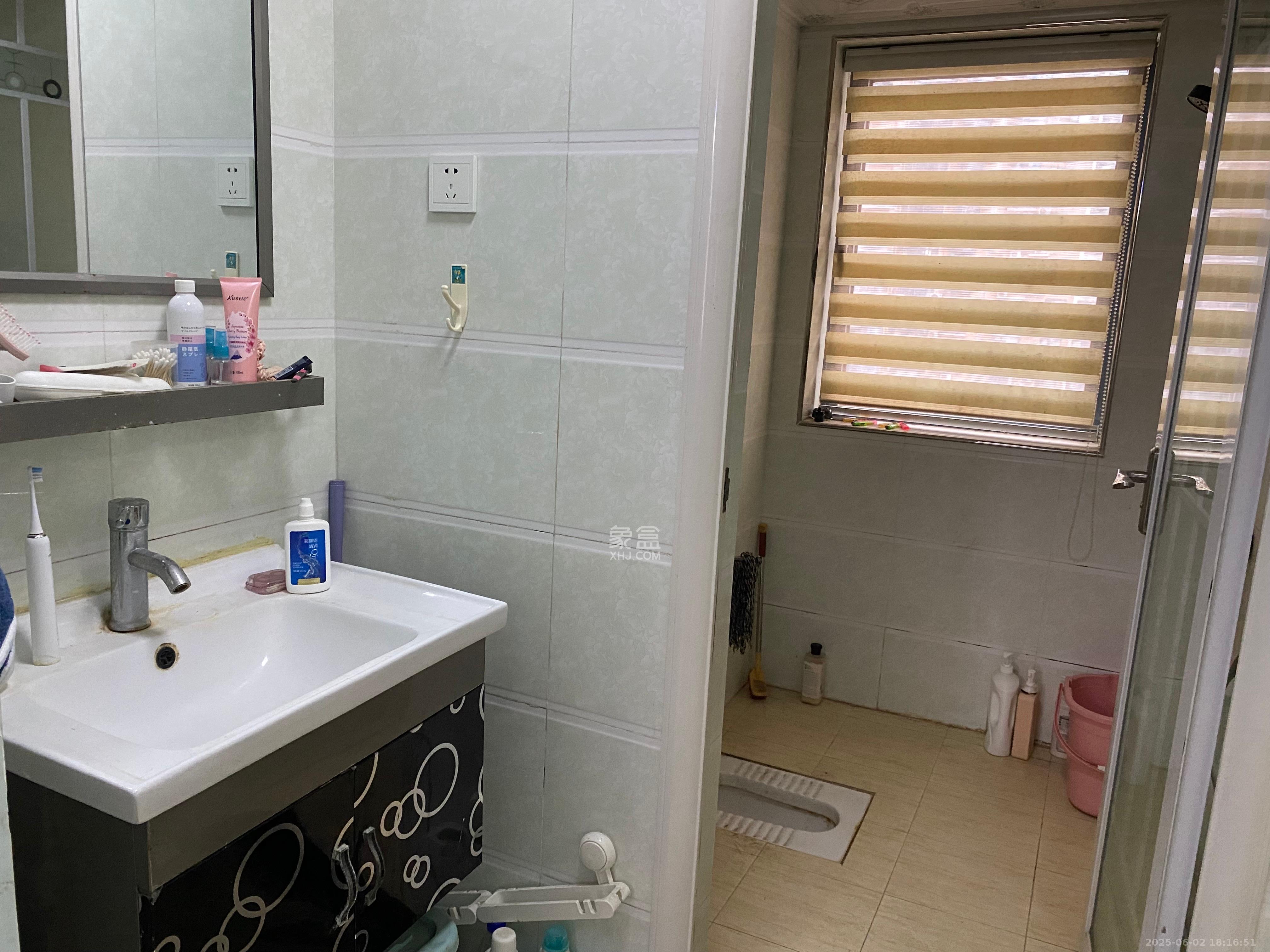 万芙锦城 2室2厅1卫 2100.0元/月 万芙锦城 2室2厅1卫 2100.0元/月室内图