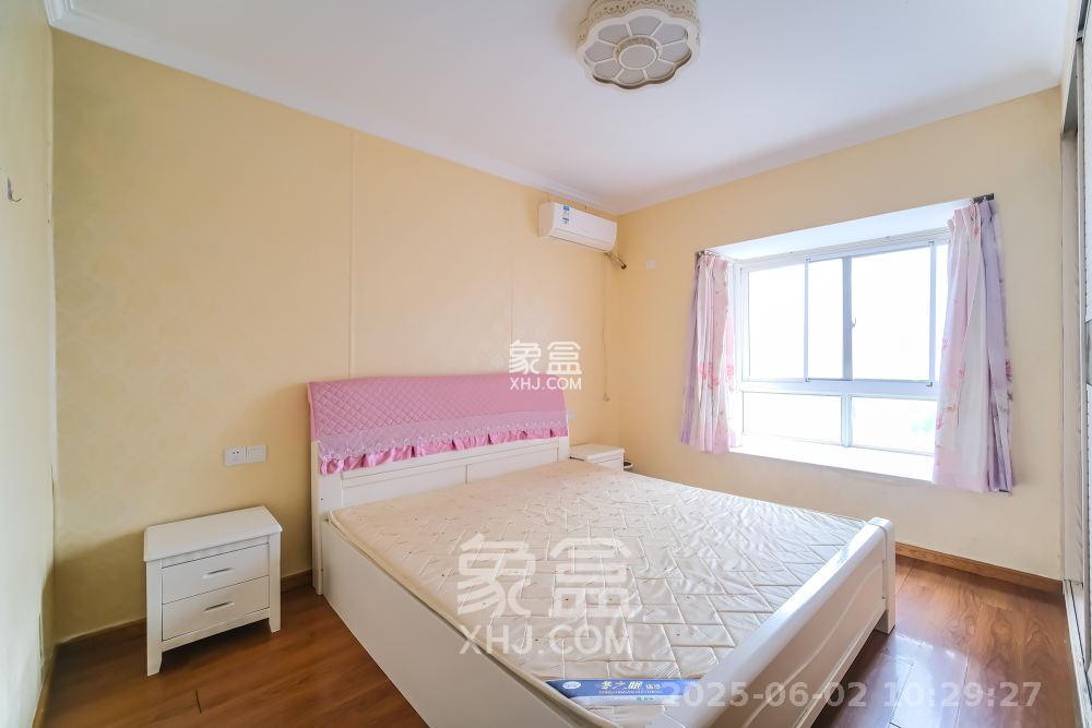 万丽景园  3室2厅2卫   2100.00元/月室内图