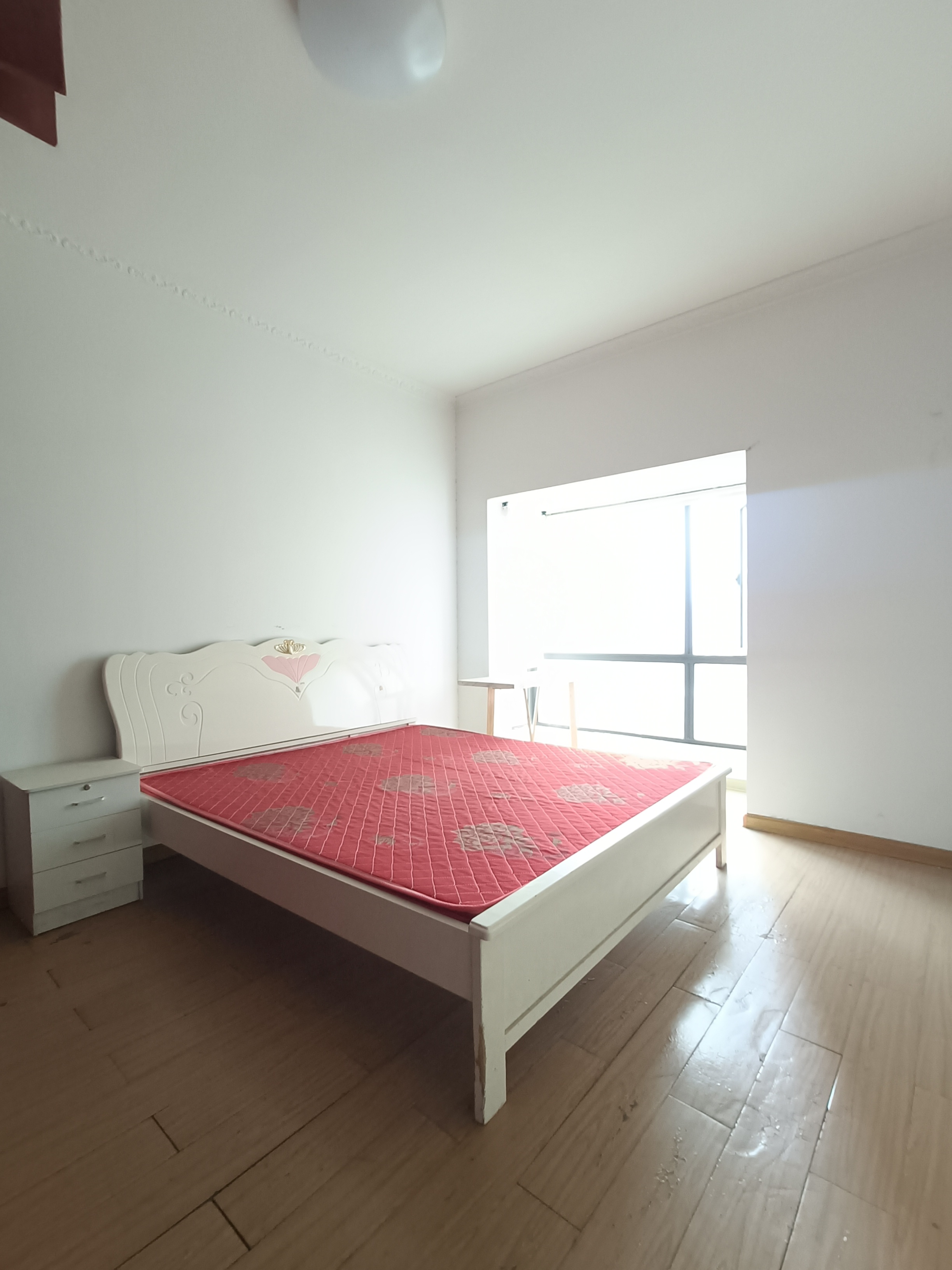 万豪城市花园  3室2厅2卫   1800.00元/月室内图