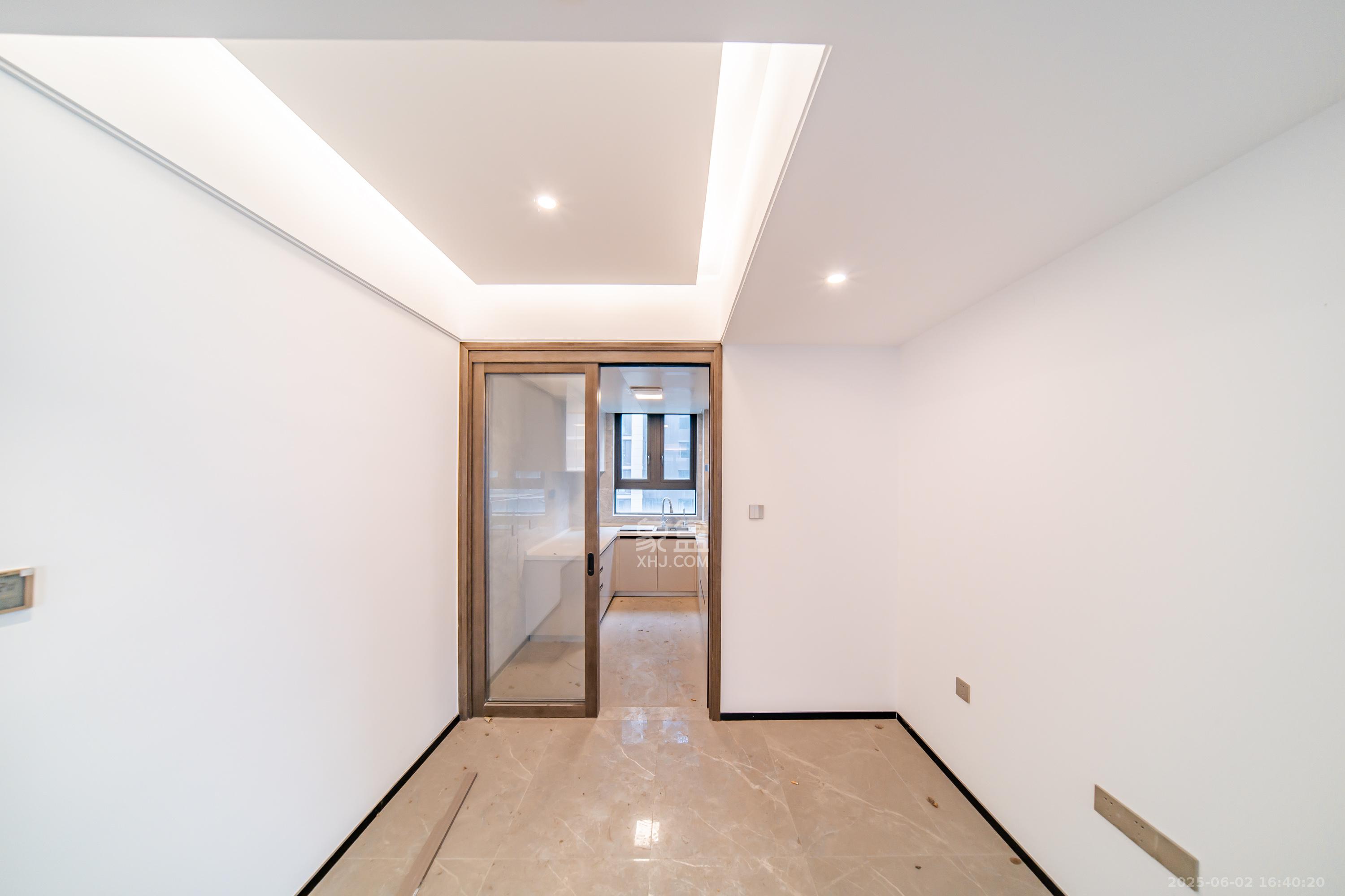 建发电建江山悦  4室2厅3卫   300.00万其他