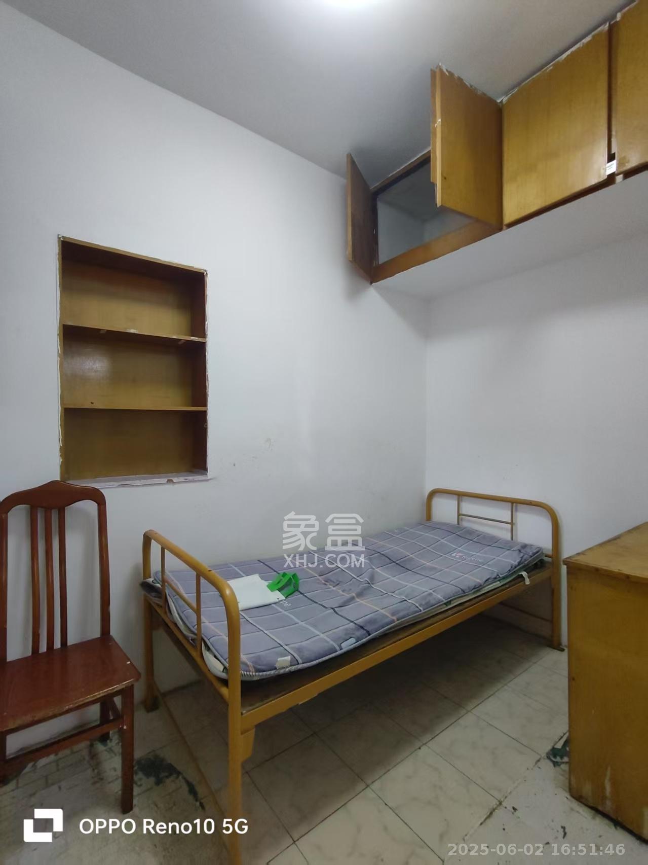 留芳岭社区 2室1厅1卫 1600.0元/月 留芳岭社区 2室1厅1卫 1600.0元/月室内图