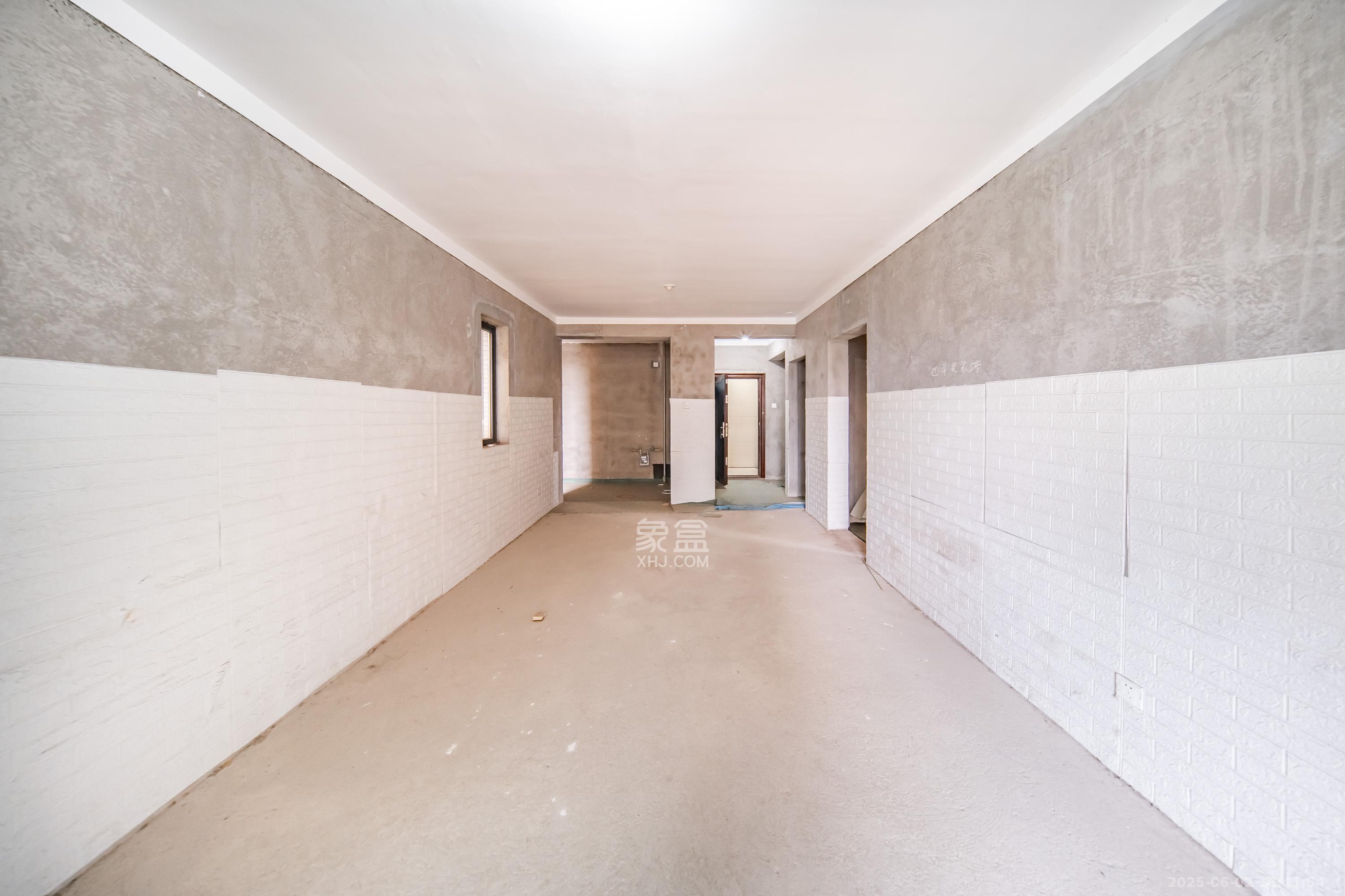 湘熙水郡(观澜海赋家园) 3室1厅1卫 100.0万 湘熙水郡(观澜海赋家园) 3室1厅1卫 100.0万客厅