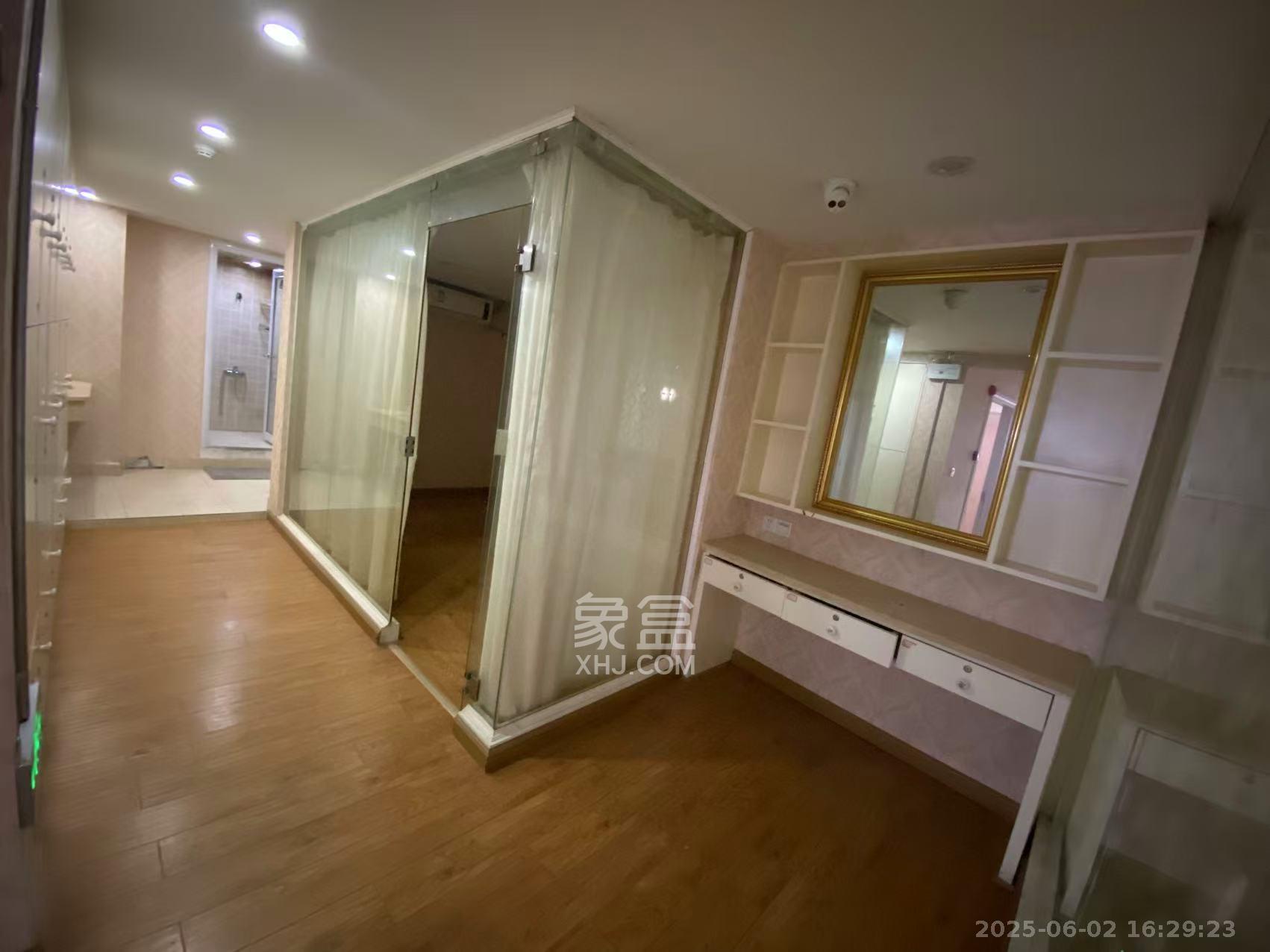 滨江金座   197.0㎡     12000.00元/月室内图