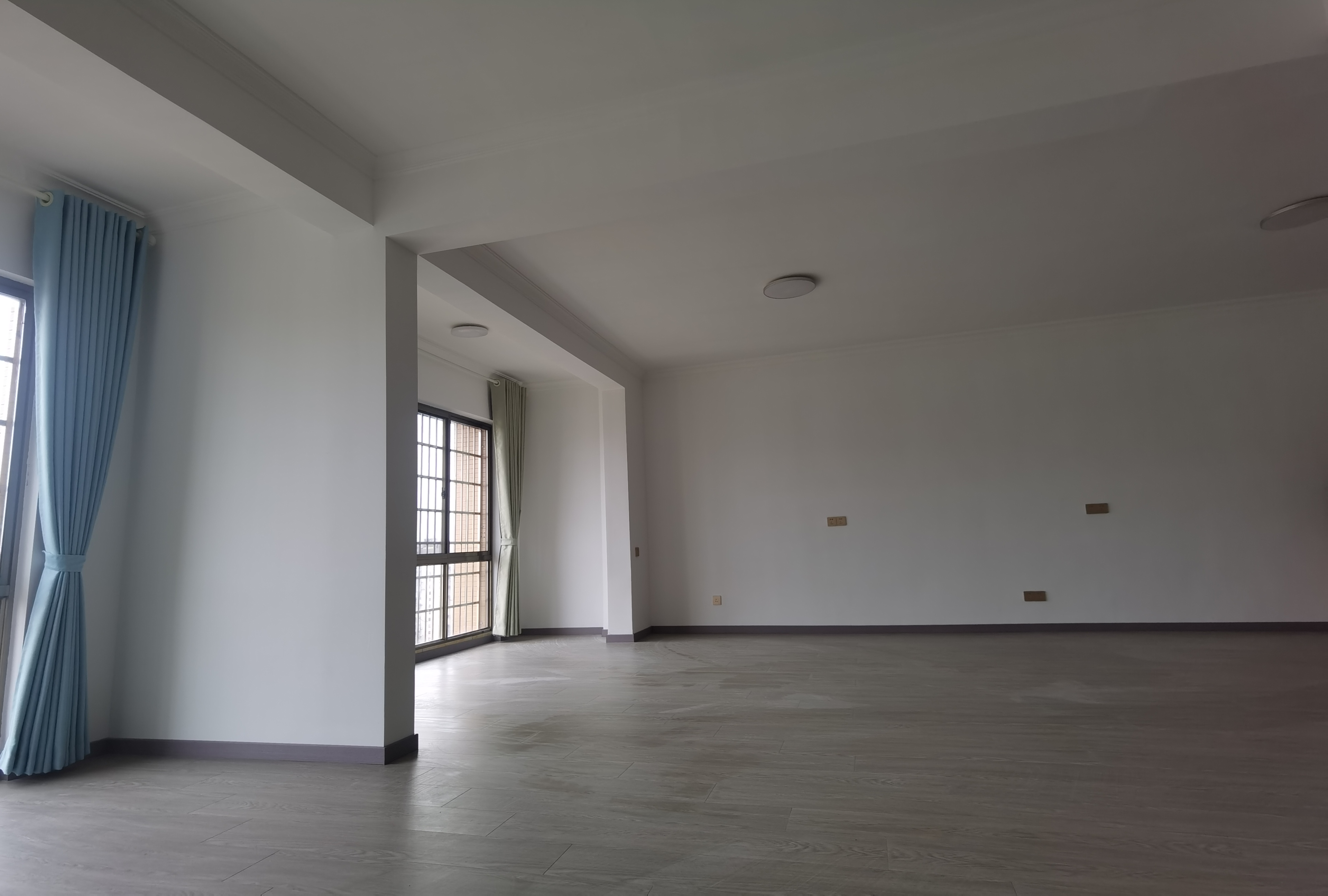 千里红小区(京明时代广场)  3室2厅2卫   2000.00元/月 千里红小区(京明时代广场)  3室2厅2卫   2000.00元/月室内图