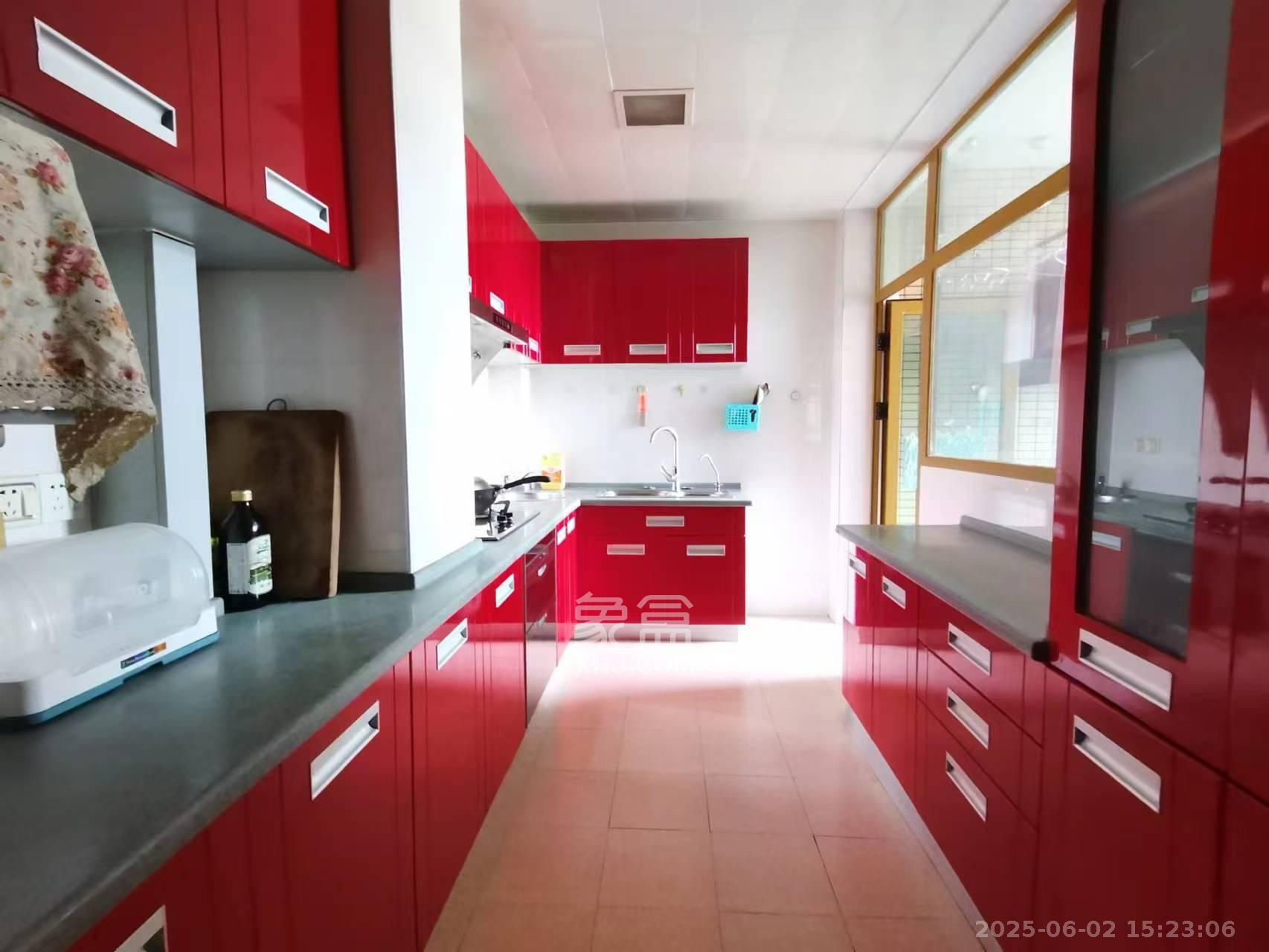 天健芙蓉盛世一期  3室2厅2卫    3400.0元/月 天健芙蓉盛世一期  3室2厅2卫    3400.0元/月室内图