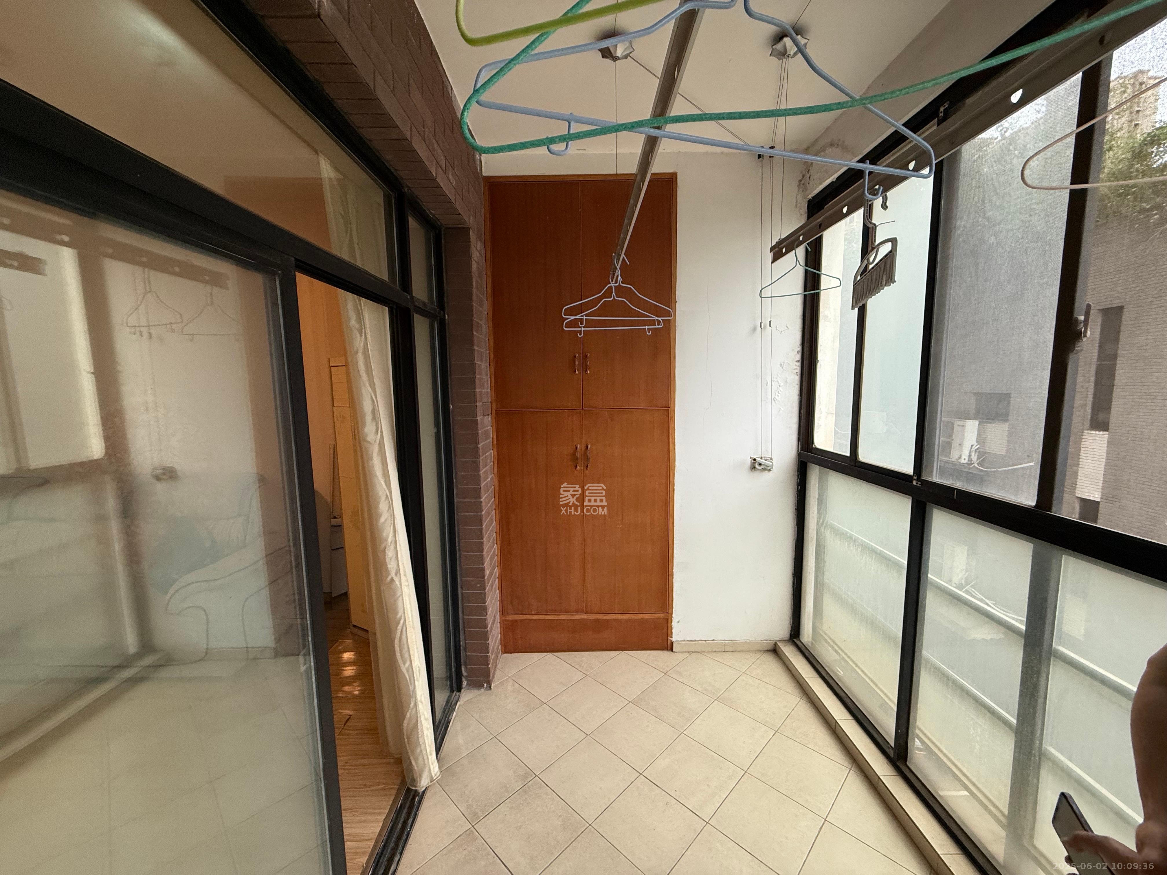 鑫远湘府华城  3室2厅1卫    2400.0元/月室内图