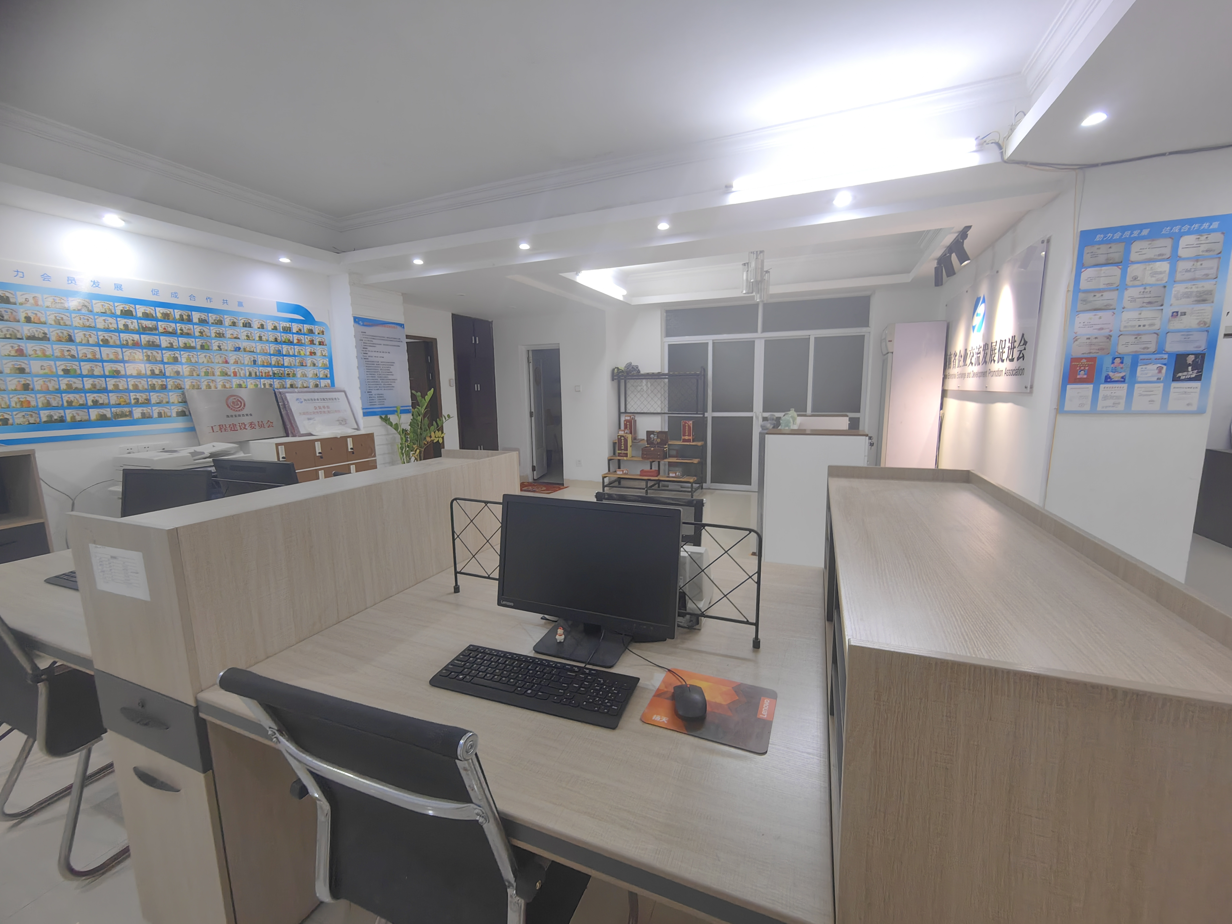 昌隆大厦 3室2厅1卫 3200.0元/月 昌隆大厦 3室2厅1卫 3200.0元/月室内图