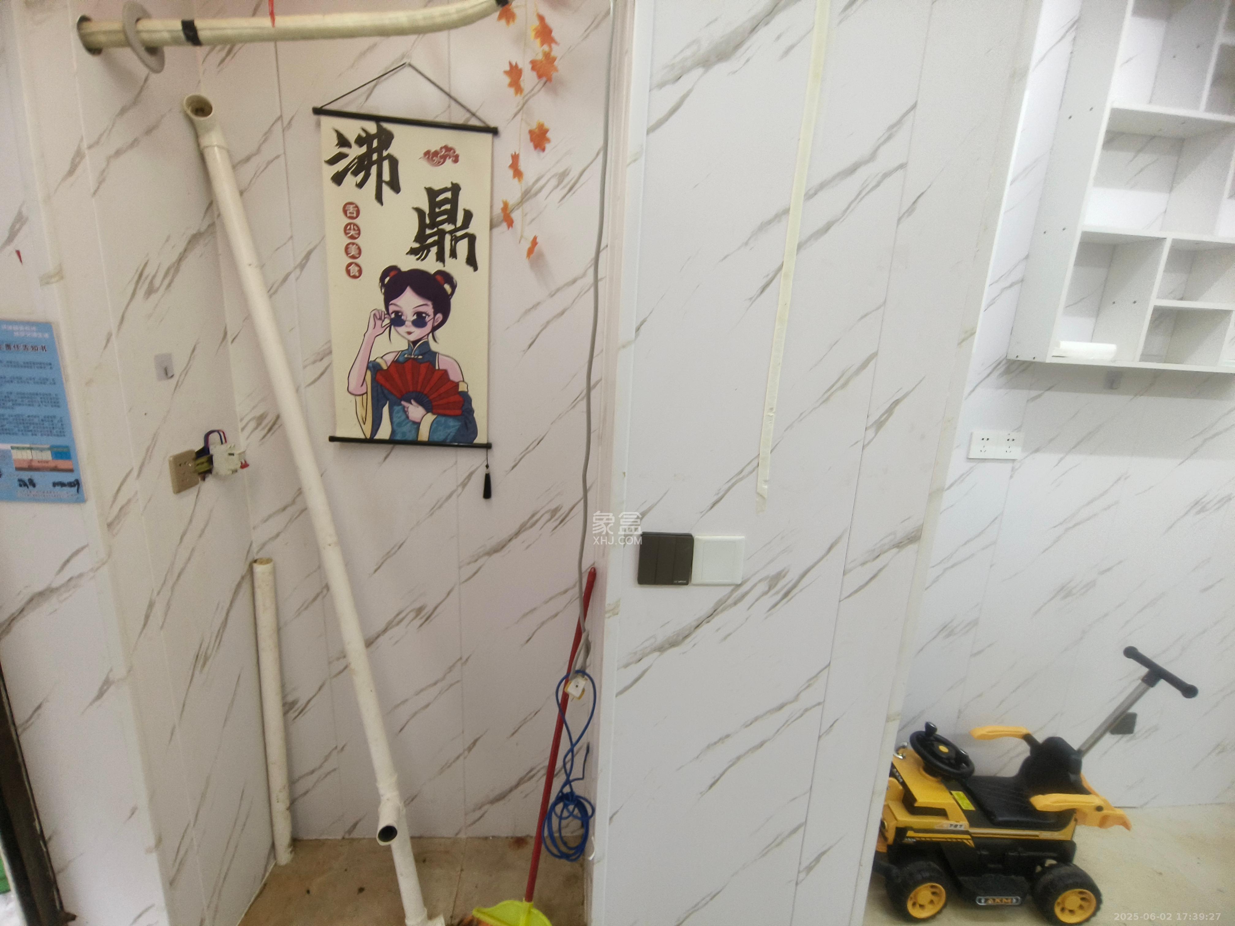 荷花园安置小区  1室1厅1卫   1500.00元/月室内图