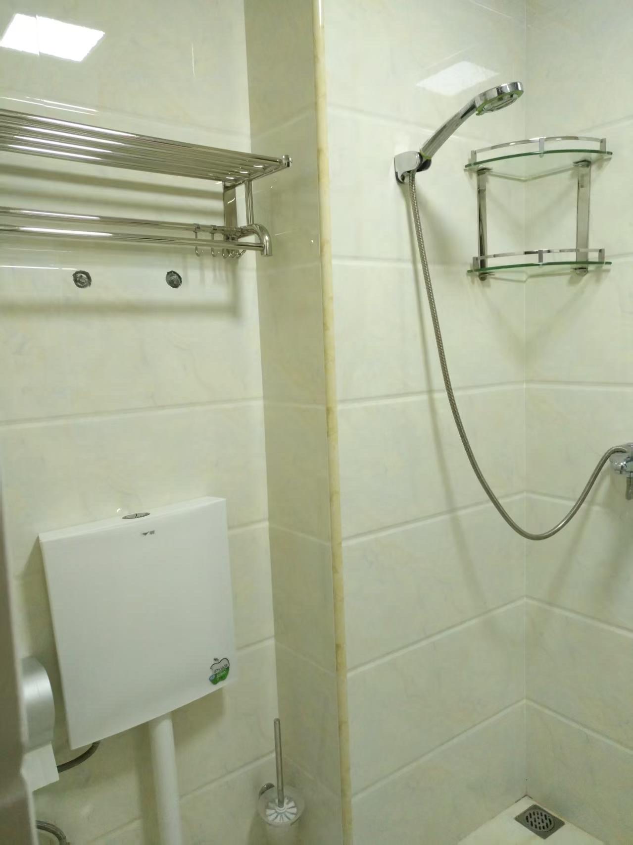 昌茂水木清华  3室2厅1卫    2800.0元/月 昌茂水木清华  3室2厅1卫    2800.0元/月室内图