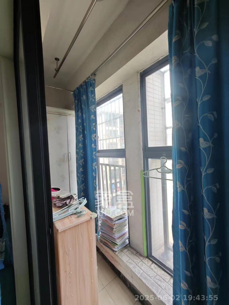 中建芙蓉工社 2室1厅1卫 1600.0元/月 中建芙蓉工社 2室1厅1卫 1600.0元/月室内图